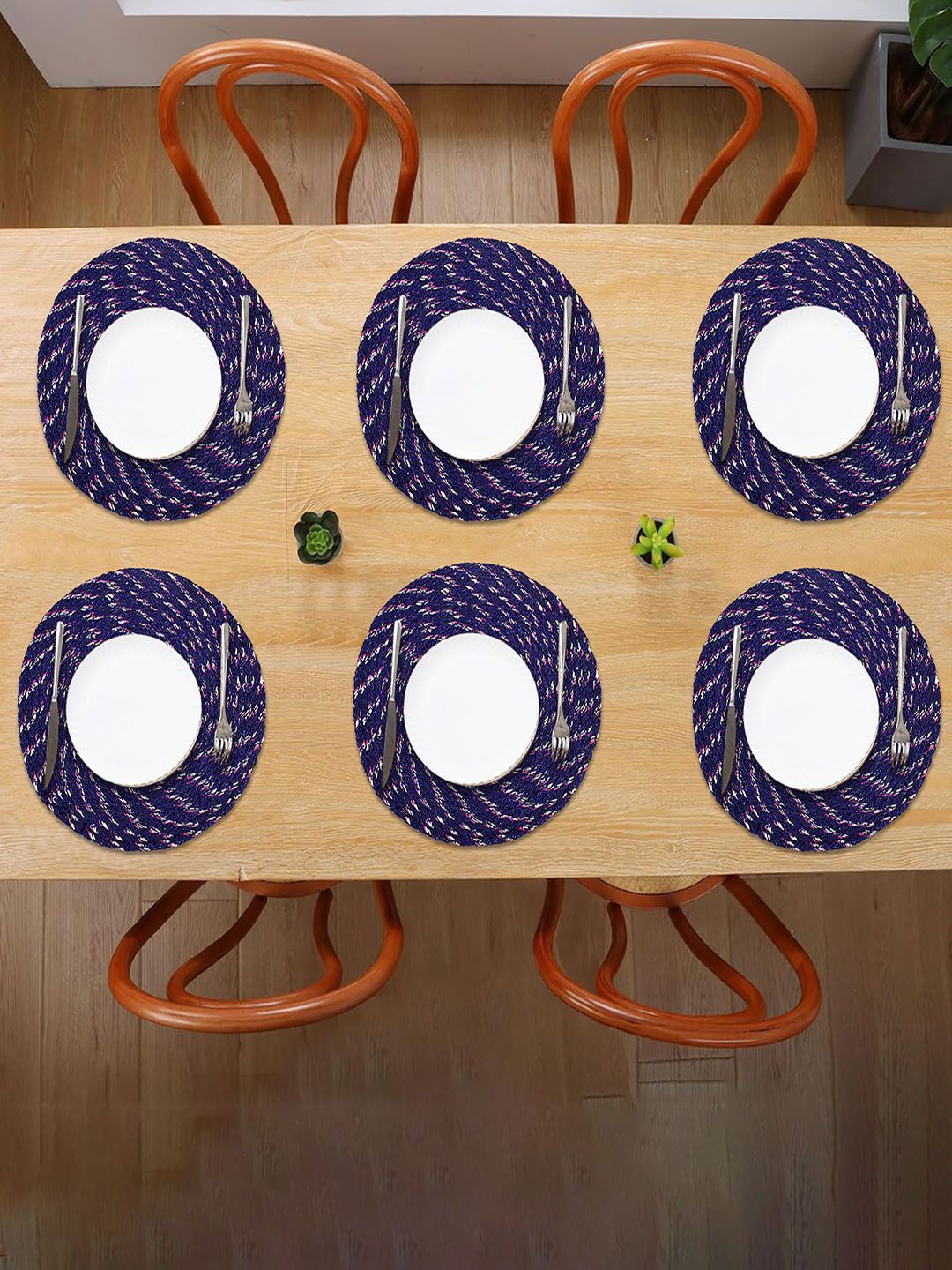 

Kuber Industries Blue & White 6 Pieces printed Round Shape Cotton Table Placemats