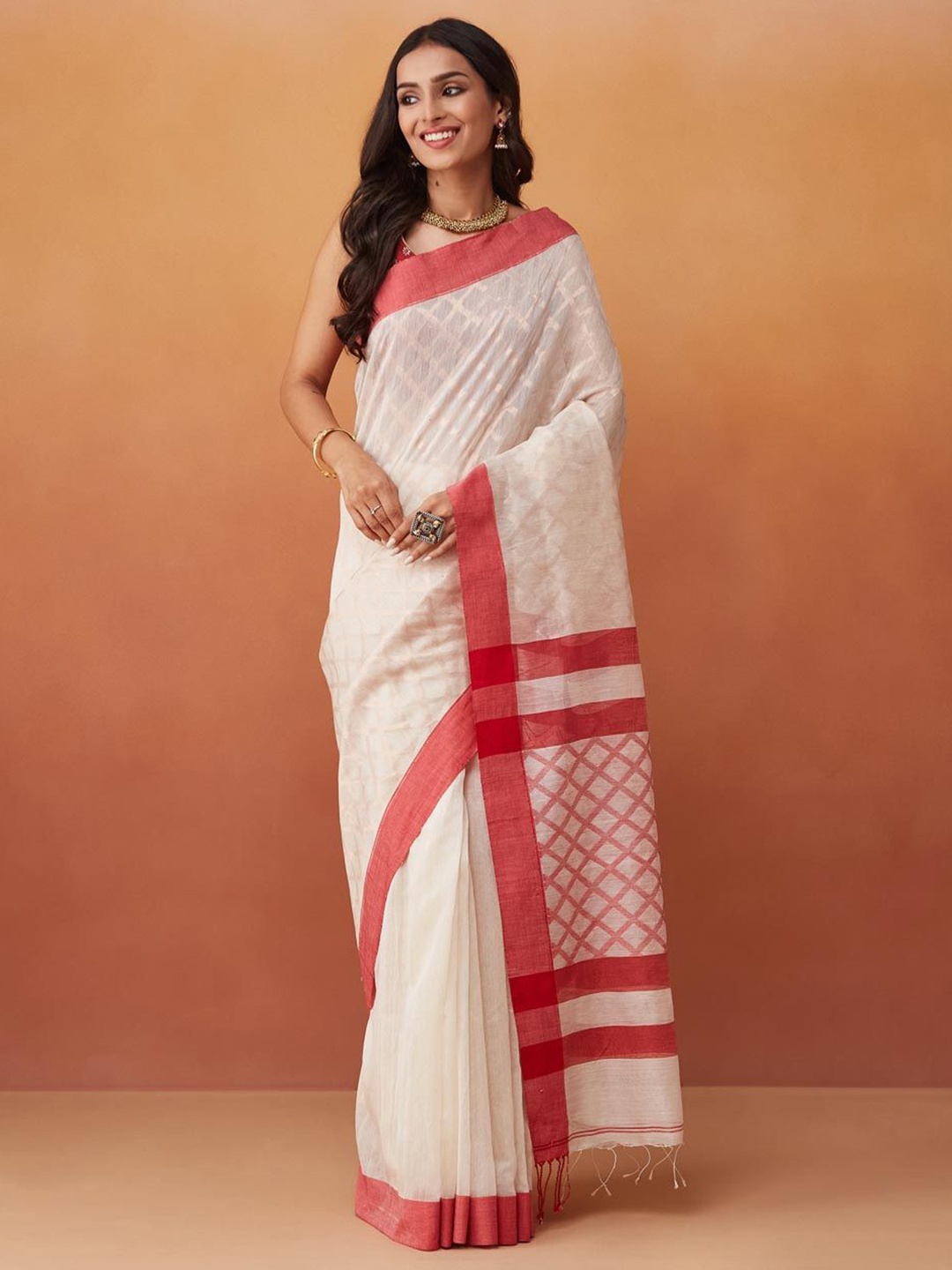 

Fabindia Natural Cotton Silk Blend Woven Sari, Off white