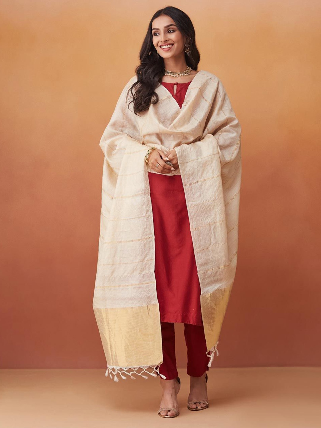 

Fabindia Striped Zari Dupatta, Beige