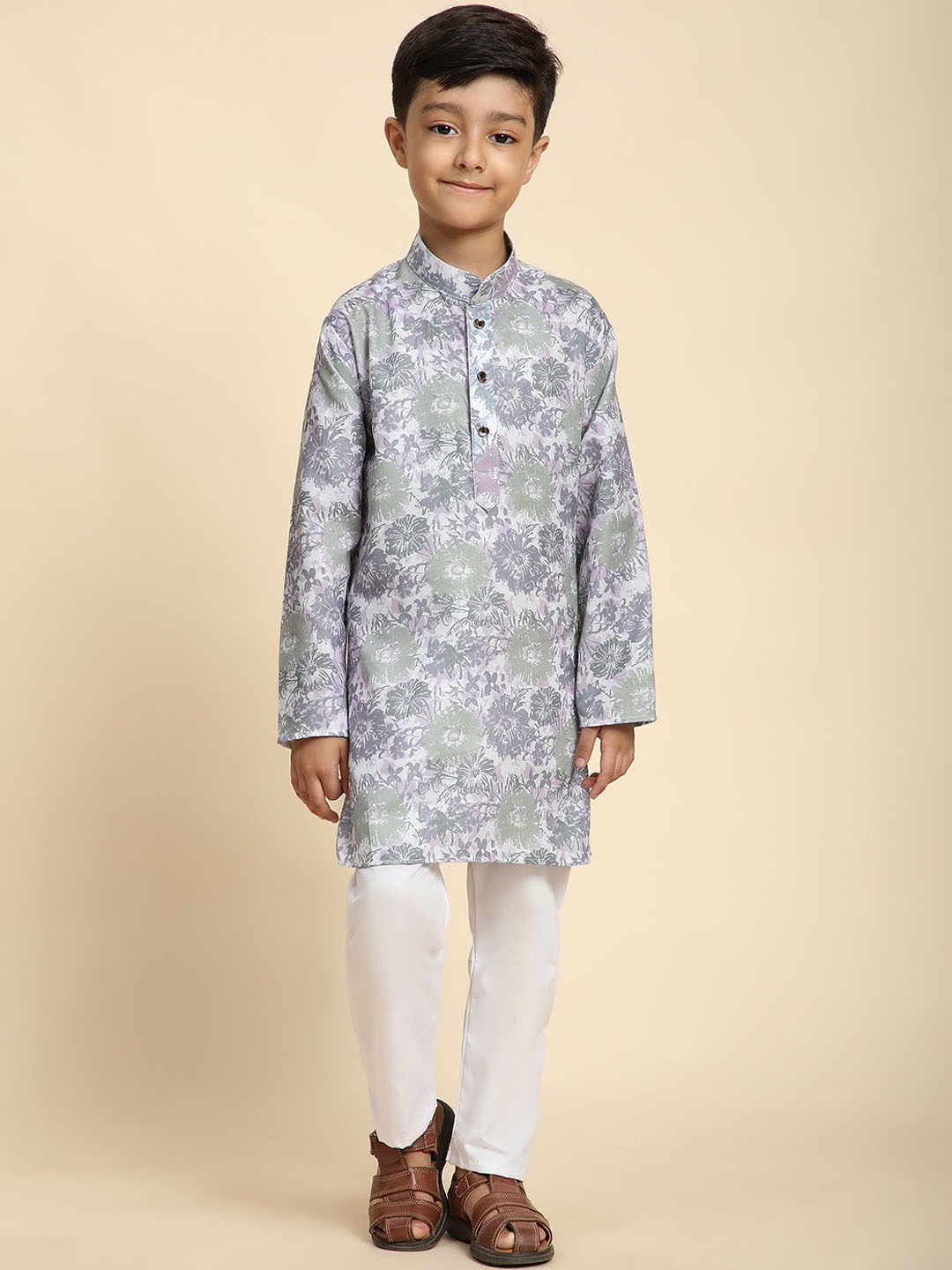 

Pro-Ethic STYLE DEVELOPER Boys Floral Printed Straight Pure Cotton Kurta with Pyjamas, Lime green