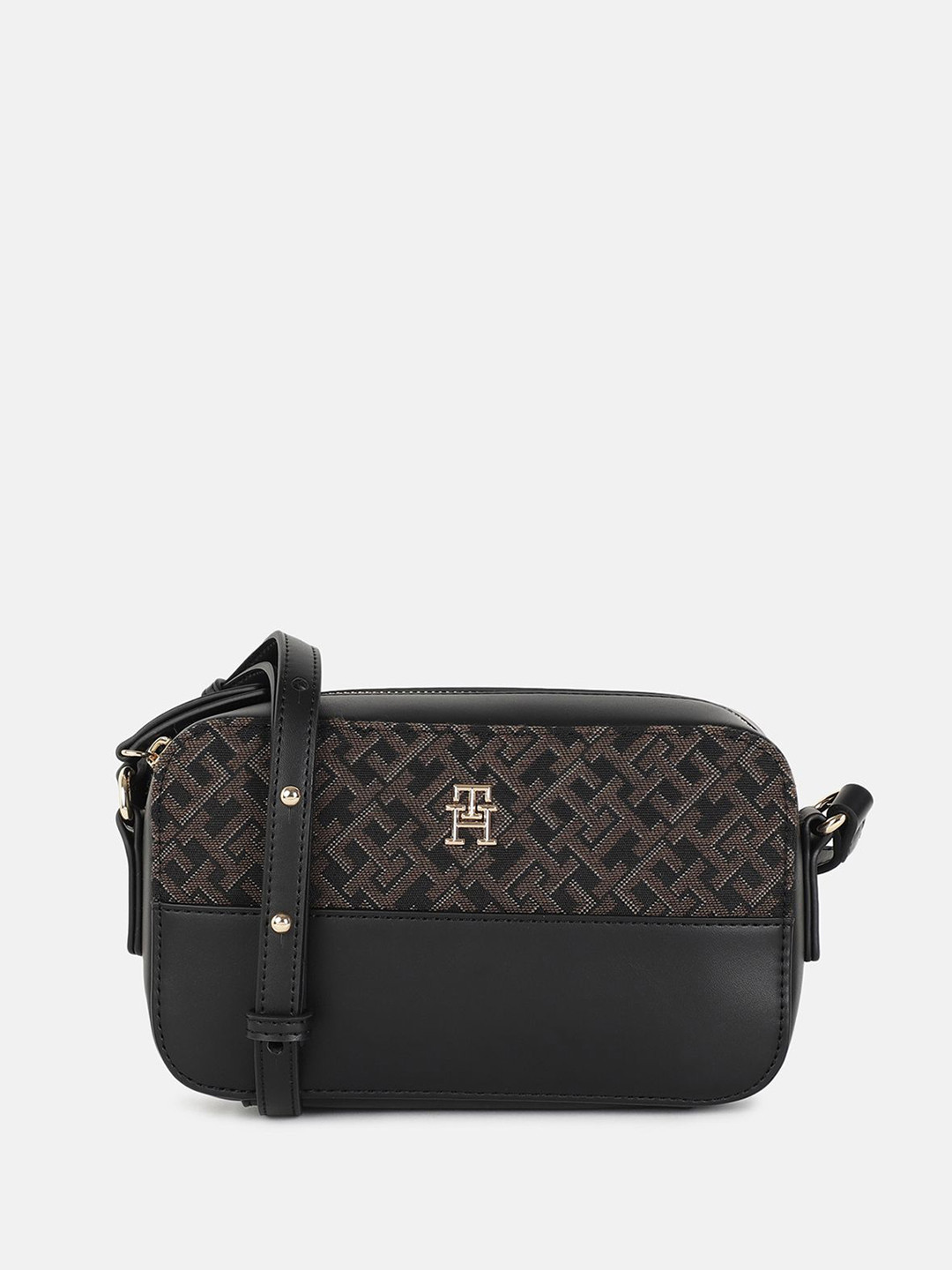 

Tommy Hilfiger Women Structured Sling Bag, Black