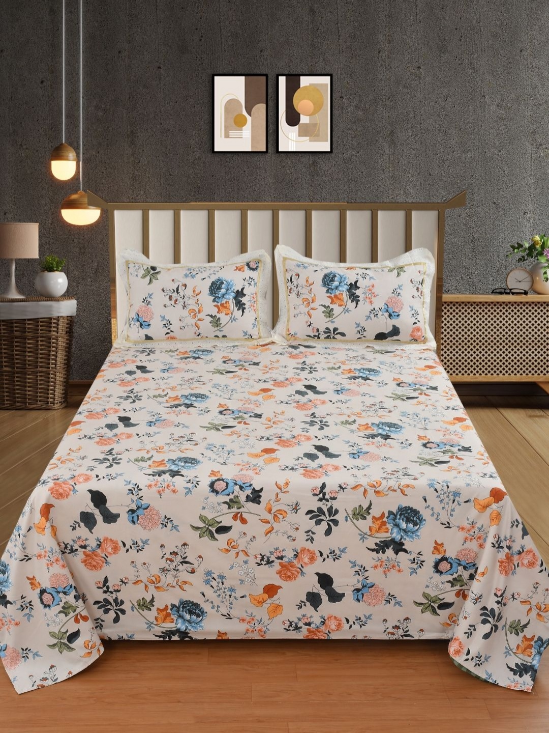 

BELVOSTUM Off White & Peach-Coloured Floral 250 TC King Bedsheet with 2 Pillow Covers
