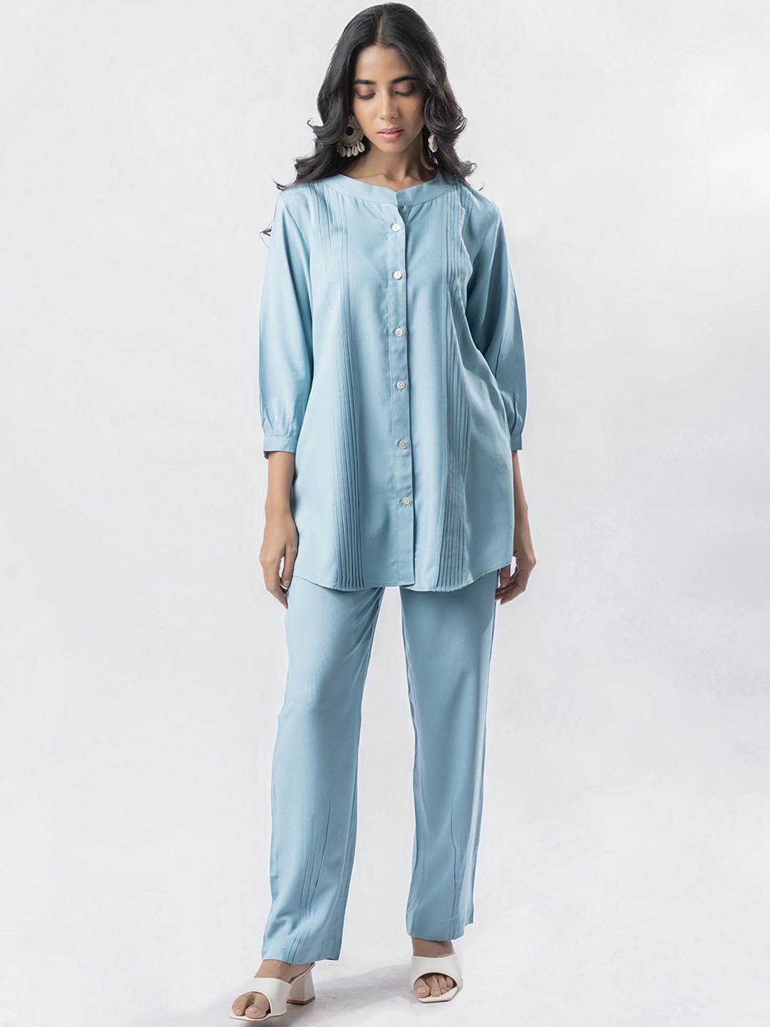 

GULABOSITABO Women Fine Pleated Solid Co-ords, Blue