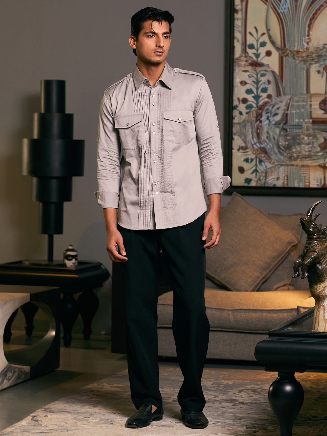 

Siddartha Tytler Men Spread Collar Solid Cotton Casual Shirt, Grey