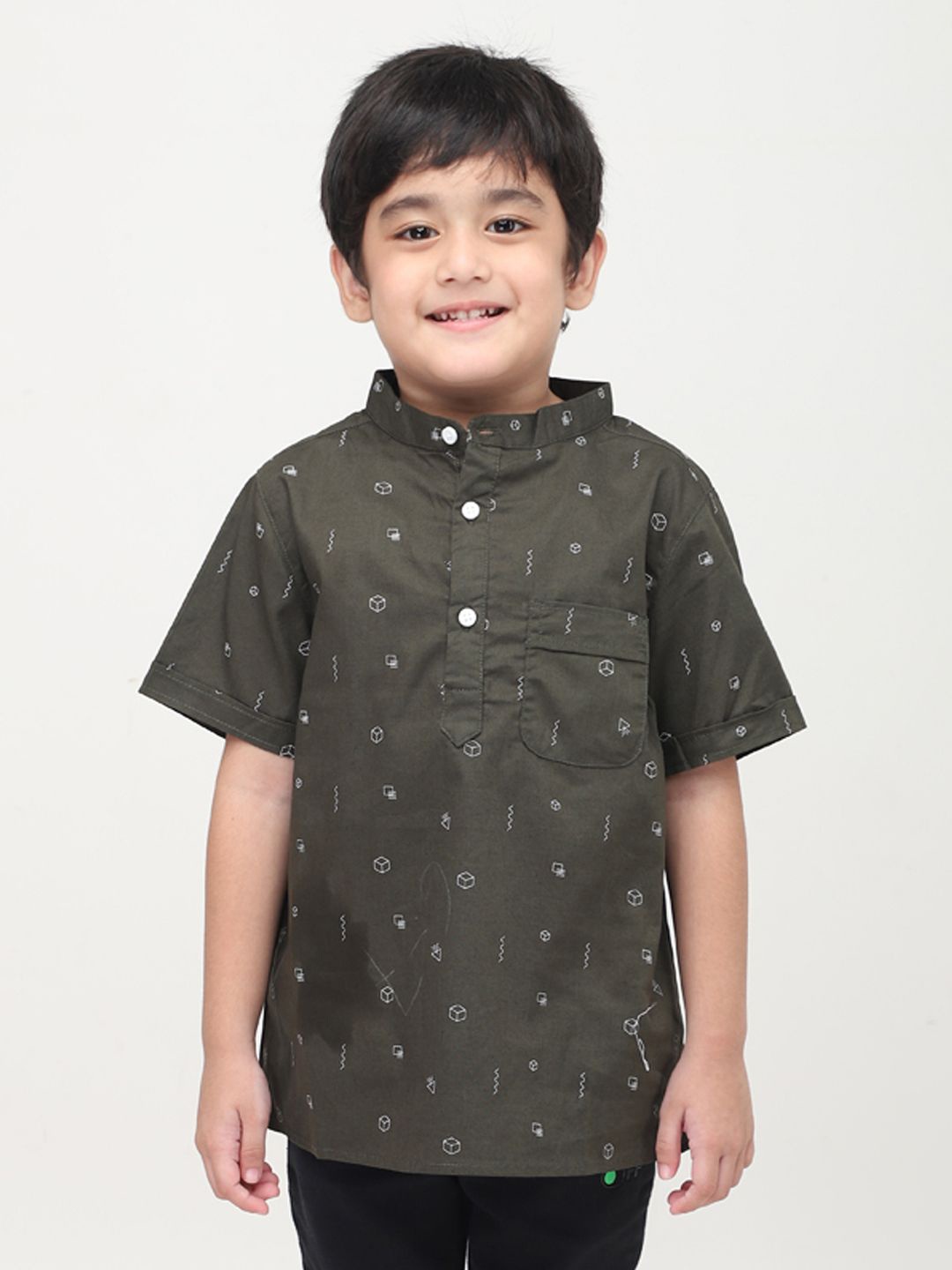 

Biglilpeople Boys Standard Mandarin Collar Conversational Printed Cotton Casual Shirt, Brown