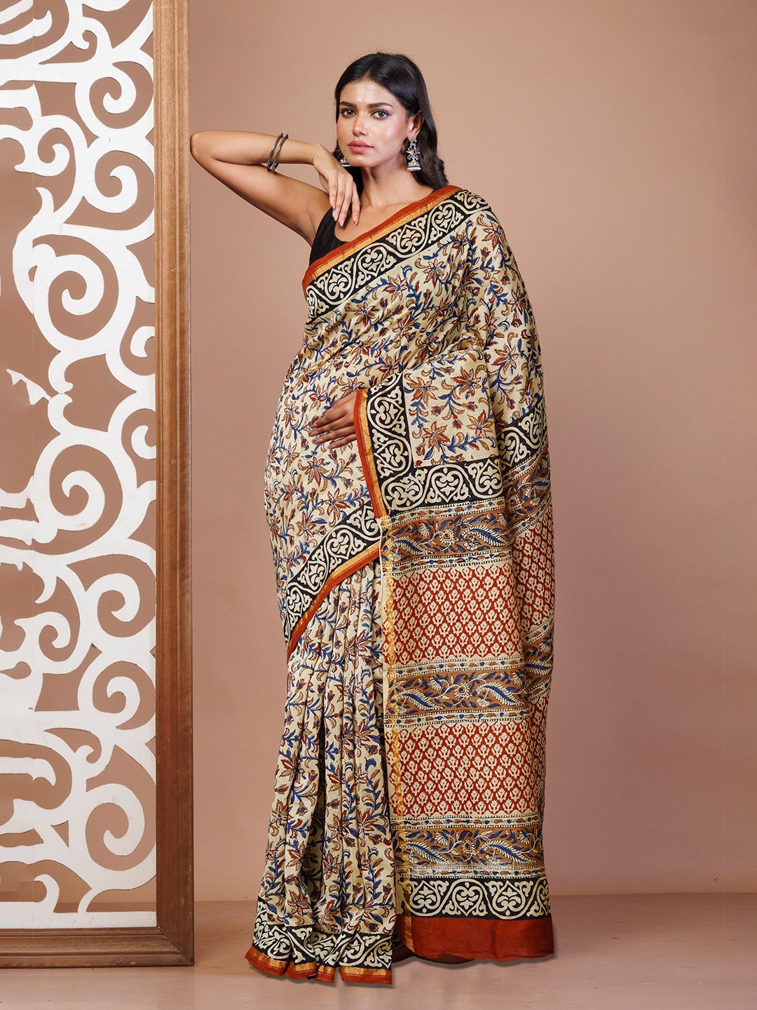 

Unnati Silks Floral Printed Zari Handloom Chanderi Saree, Beige