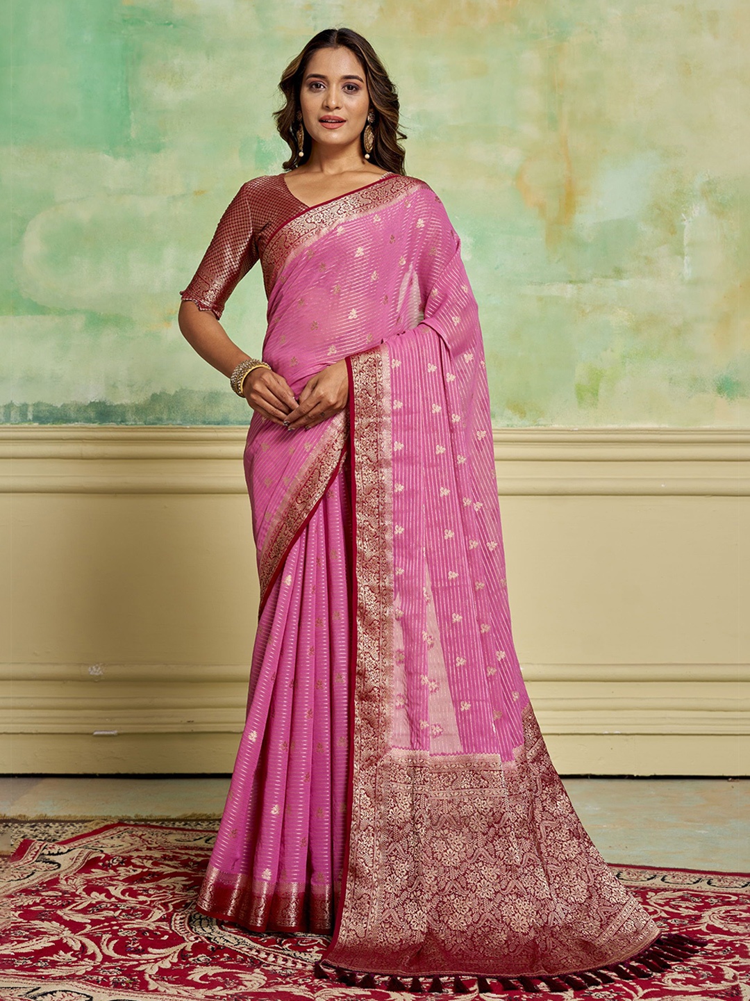 

KAYOMMI Floral Zari Pure Georgette Banarasi Saree, Pink