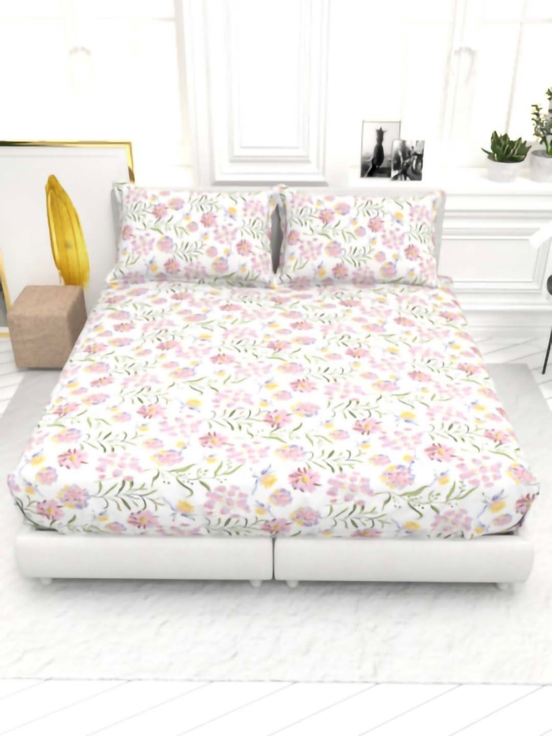 

THE WHITE MOSS White & Pink Floral 130 TC King Bedsheet with 2 Pillow Covers