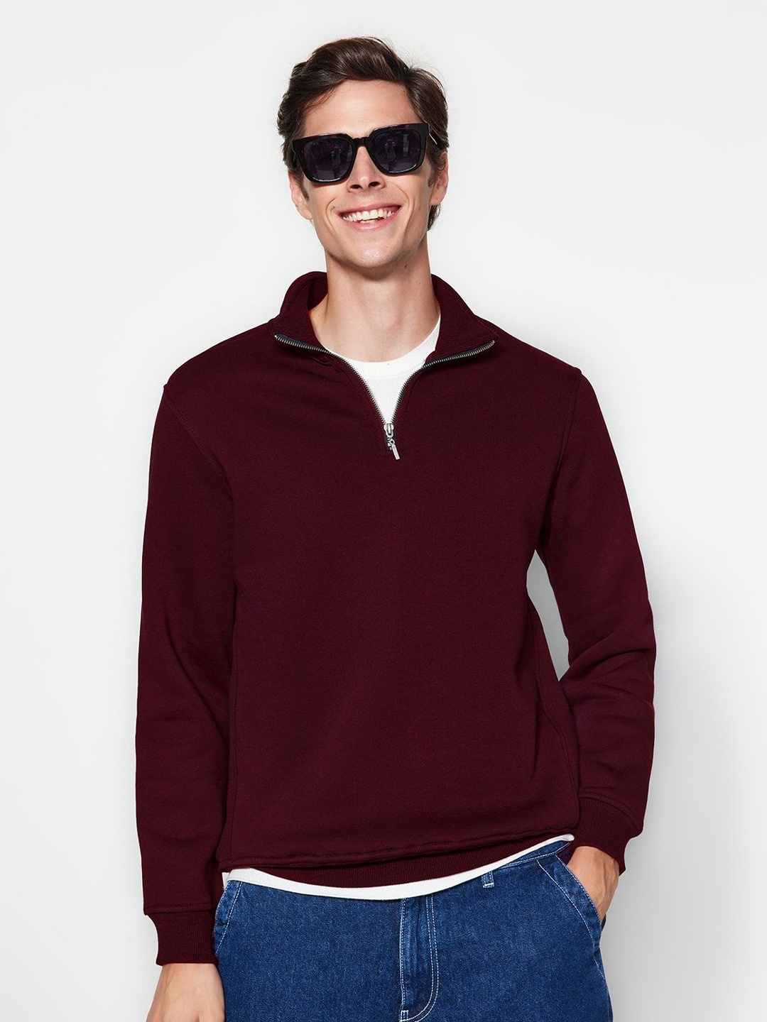 

Trendyol Men Solid Mock Collar Cotton Pullover Sweatshirt, Maroon