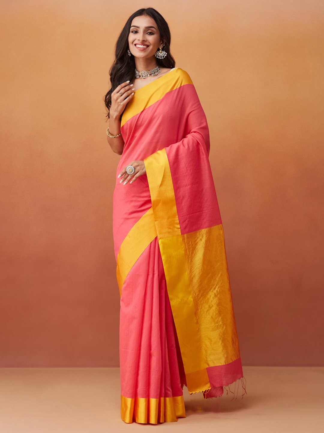 

Fabindia Woven Design Colourblocked Saree, Pink