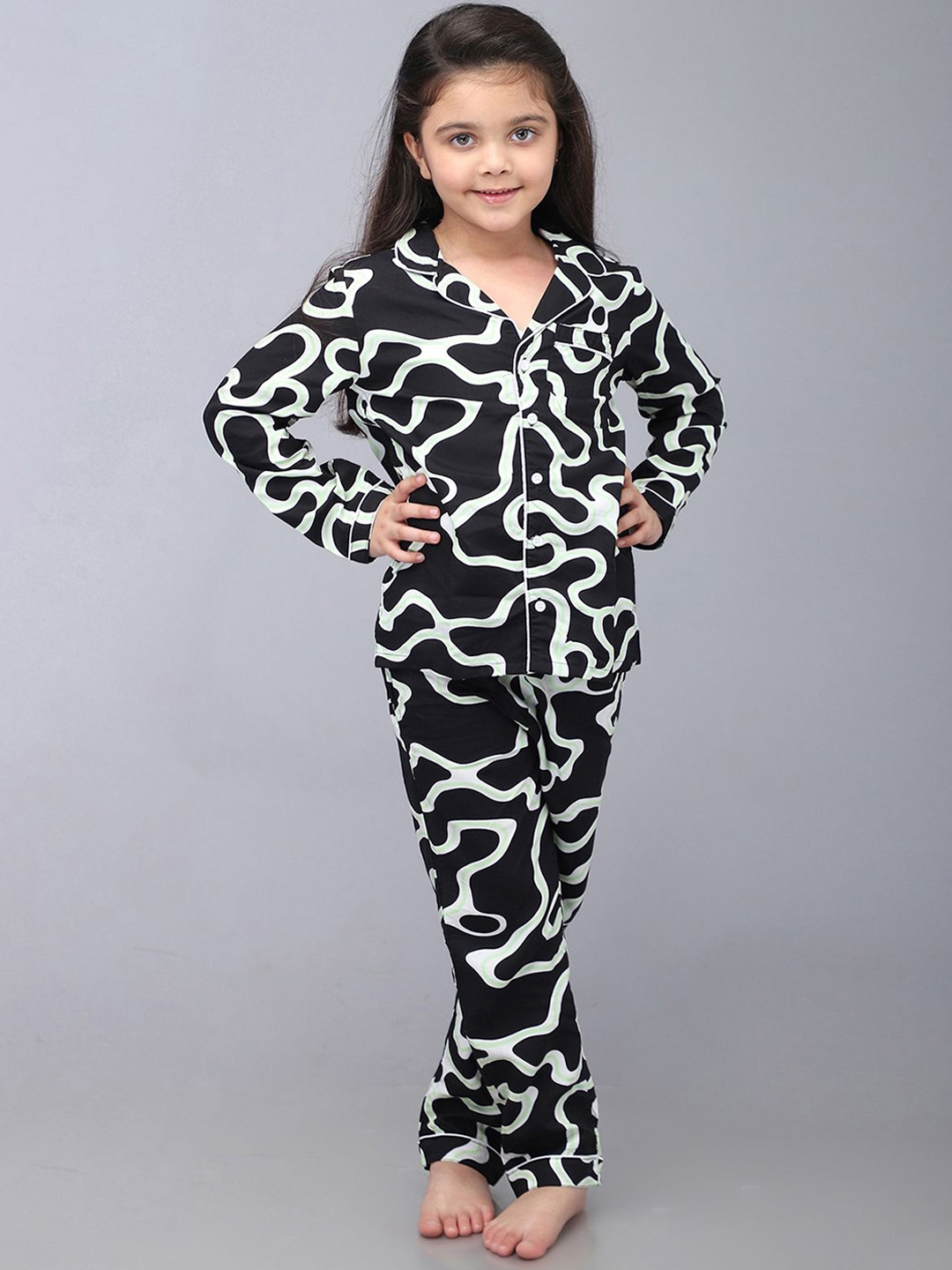 

Biglilpeople Girls Printed Night suit, White