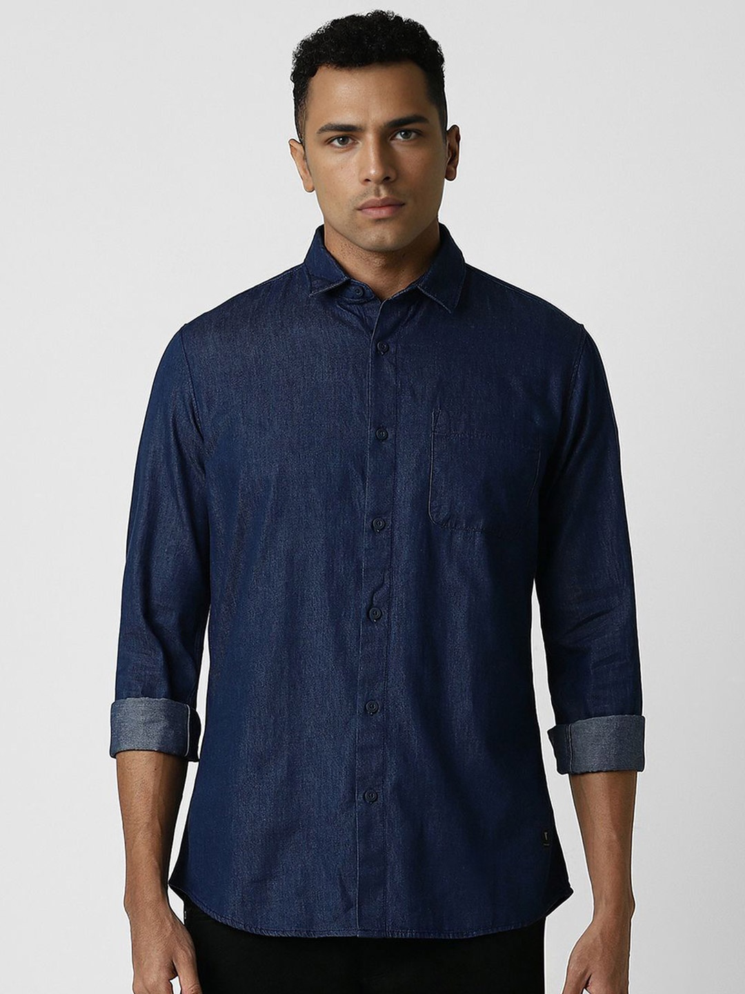 

VAN HEUSEN DENIM LABS Men Spread Collar Solid Cotton Slim Fit Casual Shirt, Navy blue