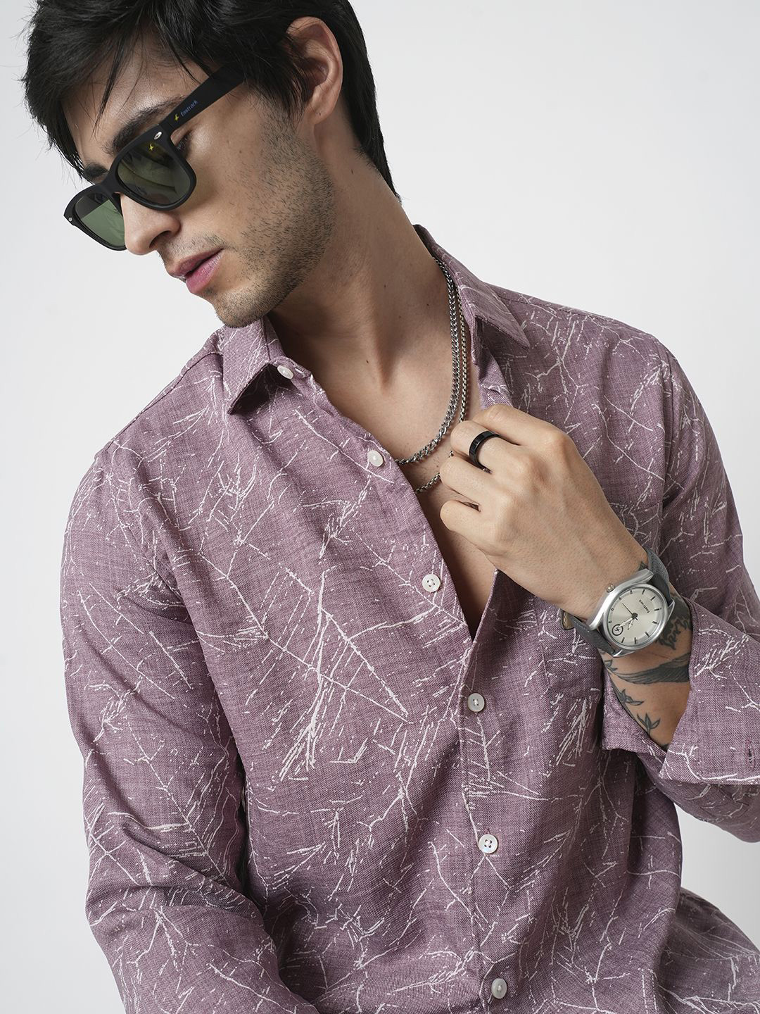 

VASTRADO Men Classic Slim Fit Opaque Printed Casual Shirt, Mauve