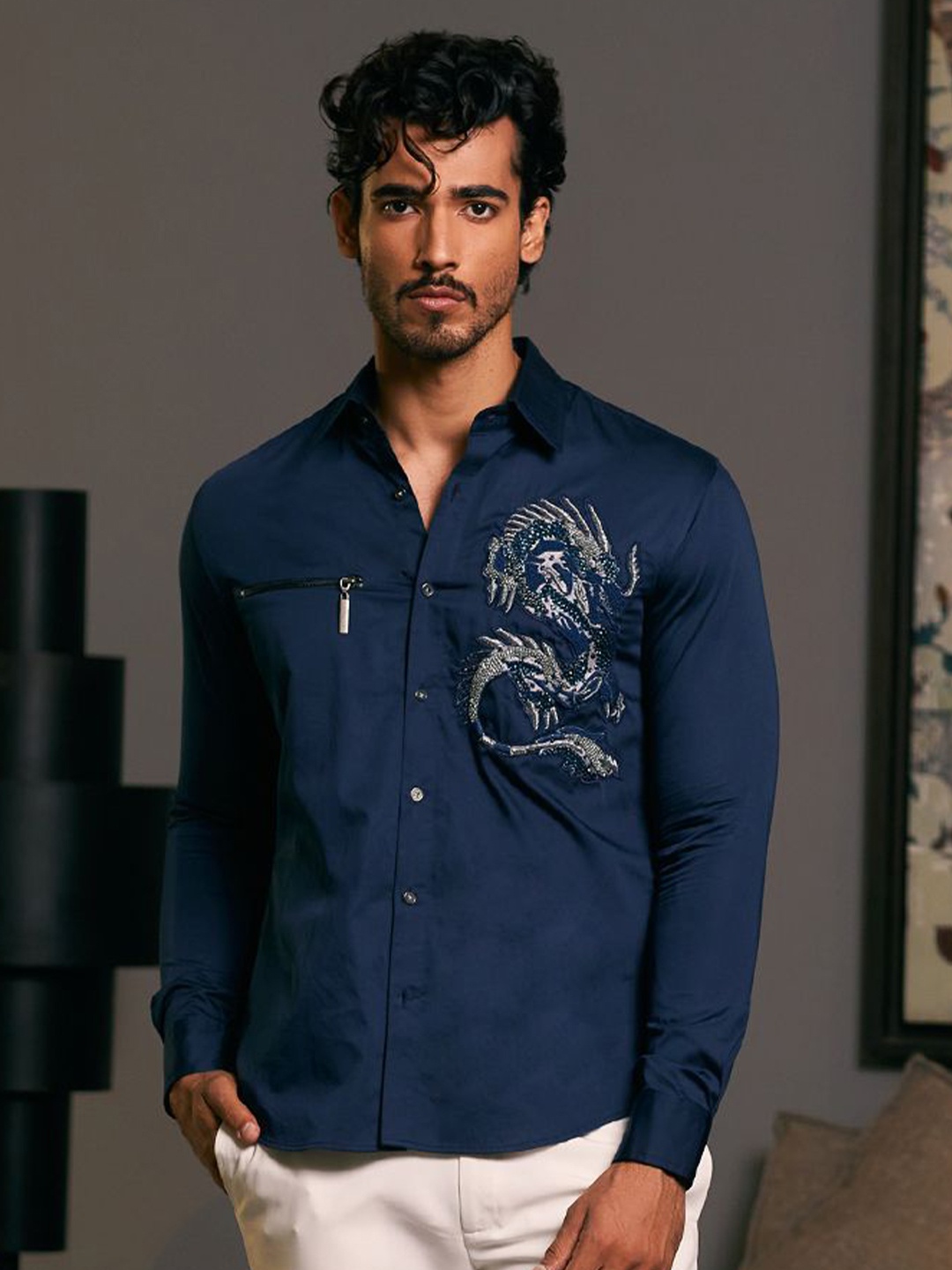 

Siddartha Tytler Men Spread Collar Solid Cotton Casual Shirt, Blue