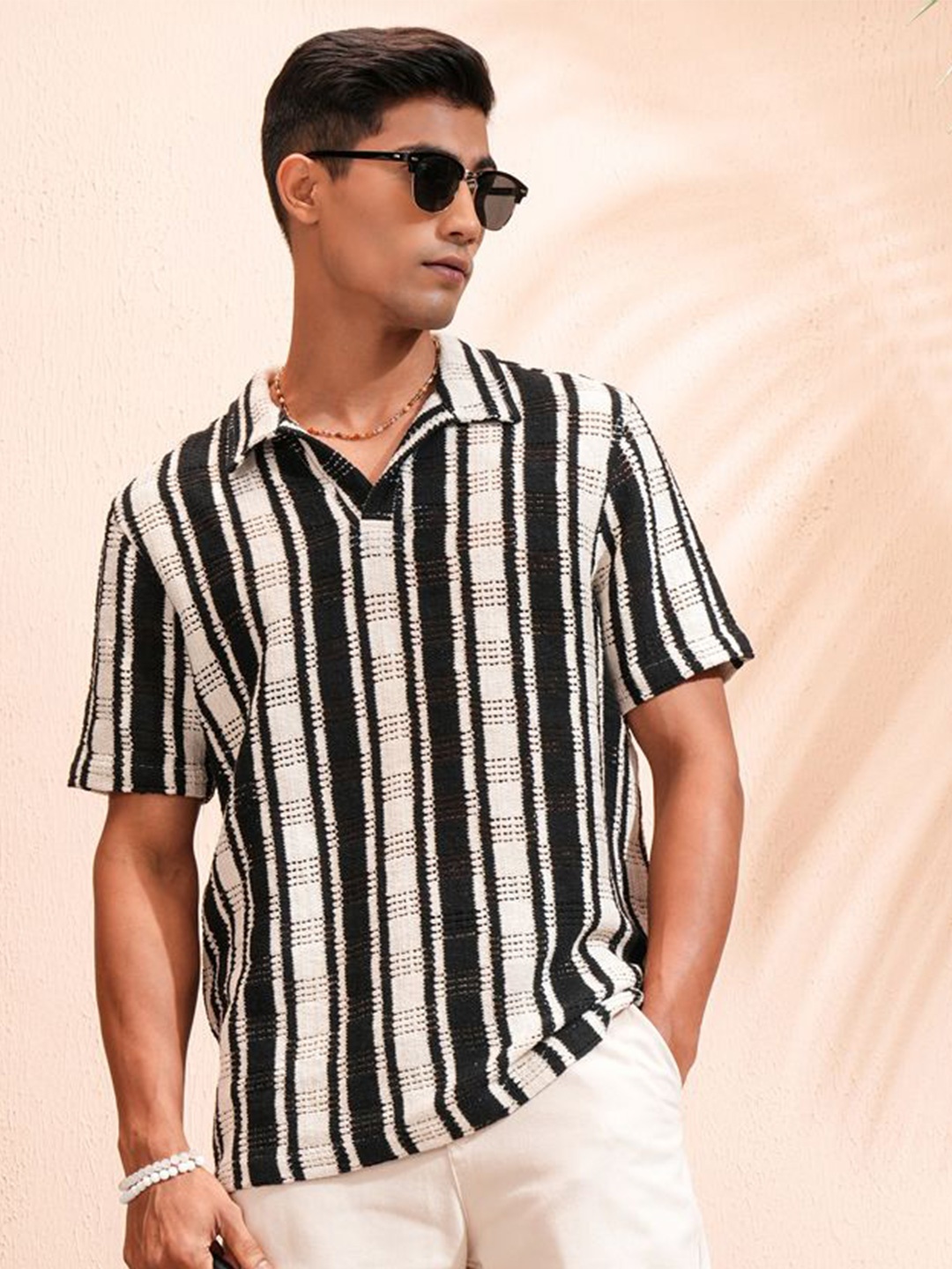 

Highlander Men Crochet Polo Color Relaxed Shirt, Black
