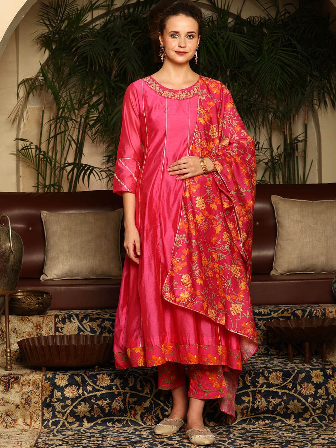 

W Women Floral Embroidered Regular Thread Work Kurta with Trousers & With Dupatta, Pink