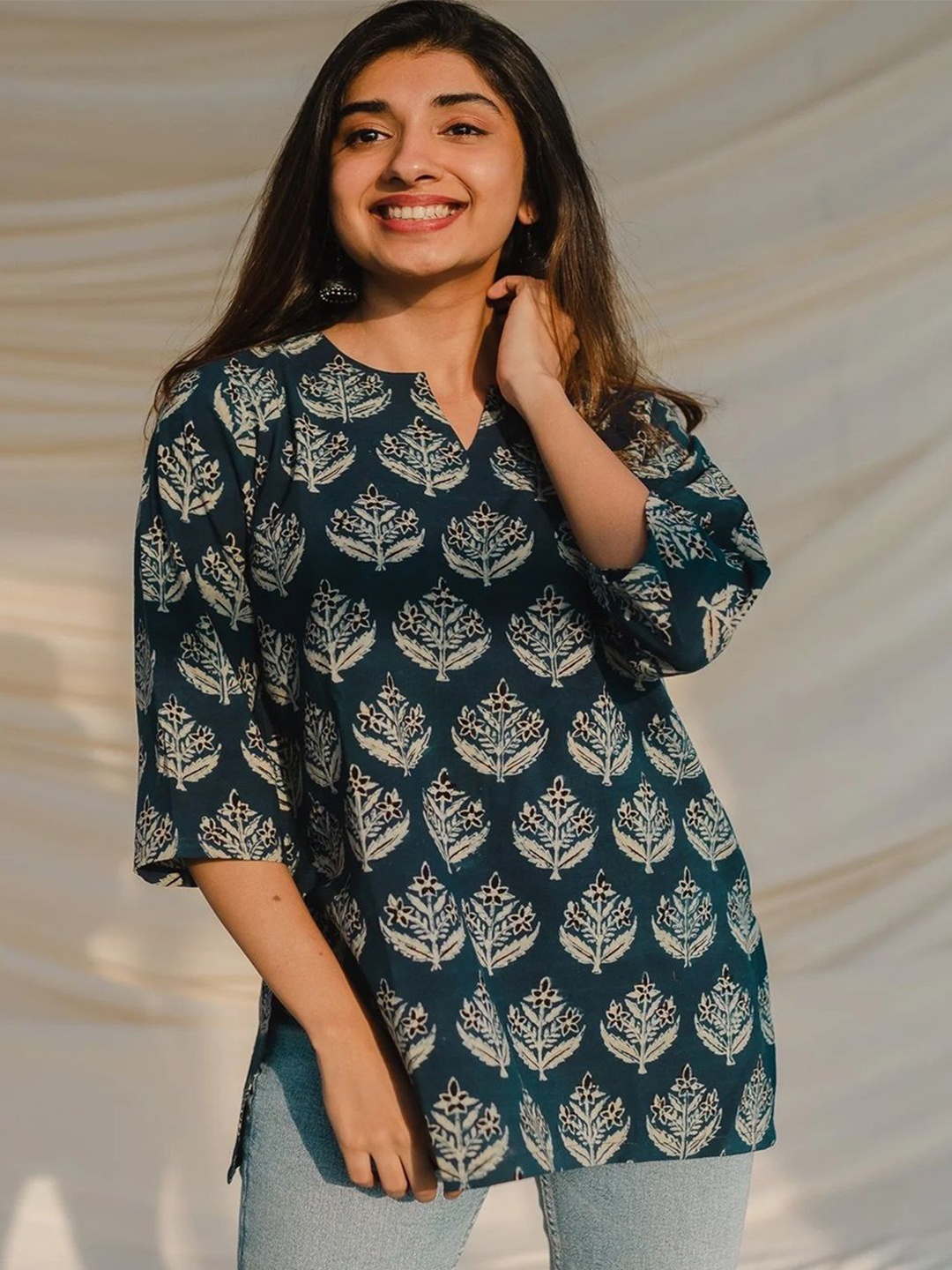 

MATTLOOK Women Floral Printed Ethnic Top, Green