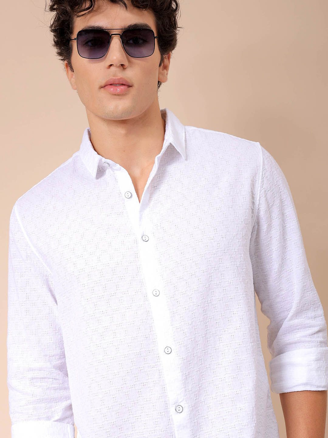 

The Indian Garage Co Men Regular Fit Dobby Textured Resortwear Shirt, White