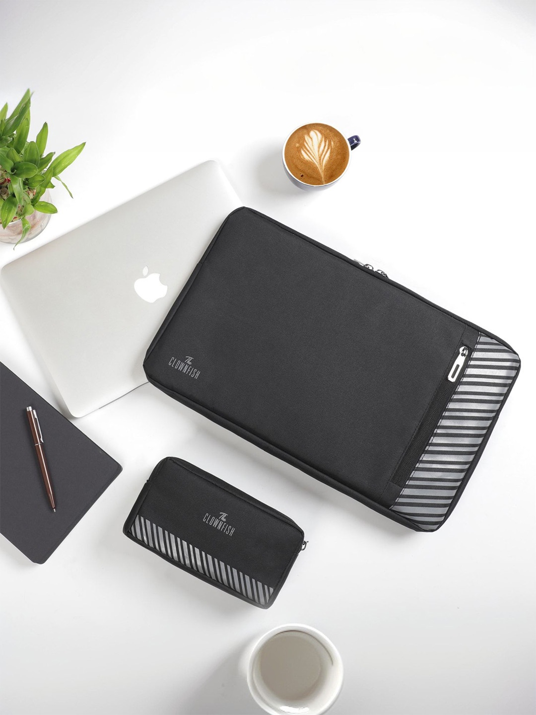 

THE CLOWNFISH Unisex Striped Laptop Sleeve, Black