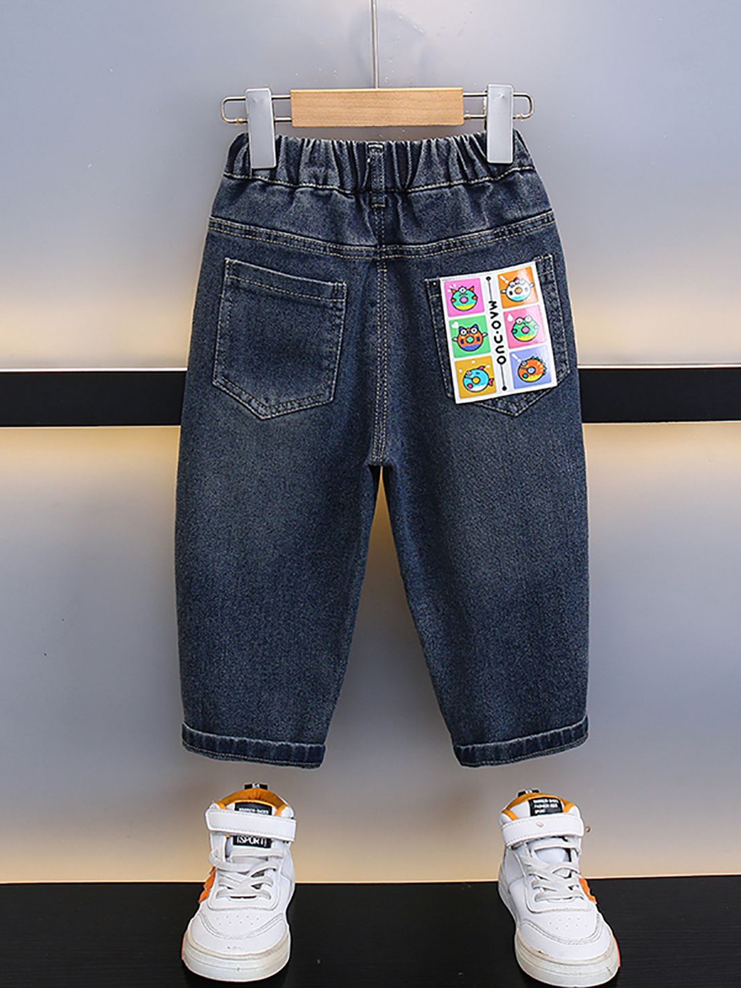 

StyleCast x Revolte Boys Boyfriend Fit Heavy Fade Stretchable Jeans, Blue