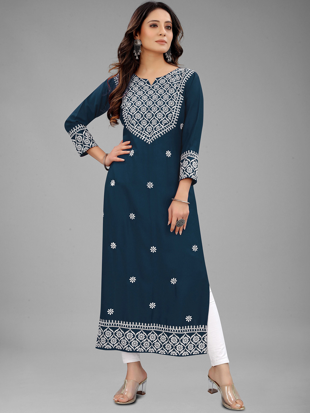 

FANTASY FAB Floral Embroidered Notch Neck Straight Kurta, Teal