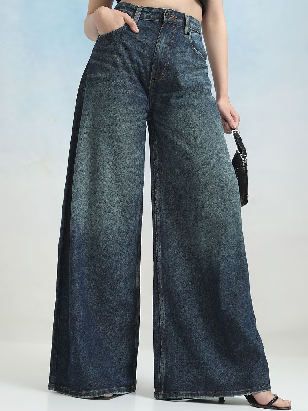 

Tokyo Talkies Women Wide Leg Light Fade Jeans, Blue
