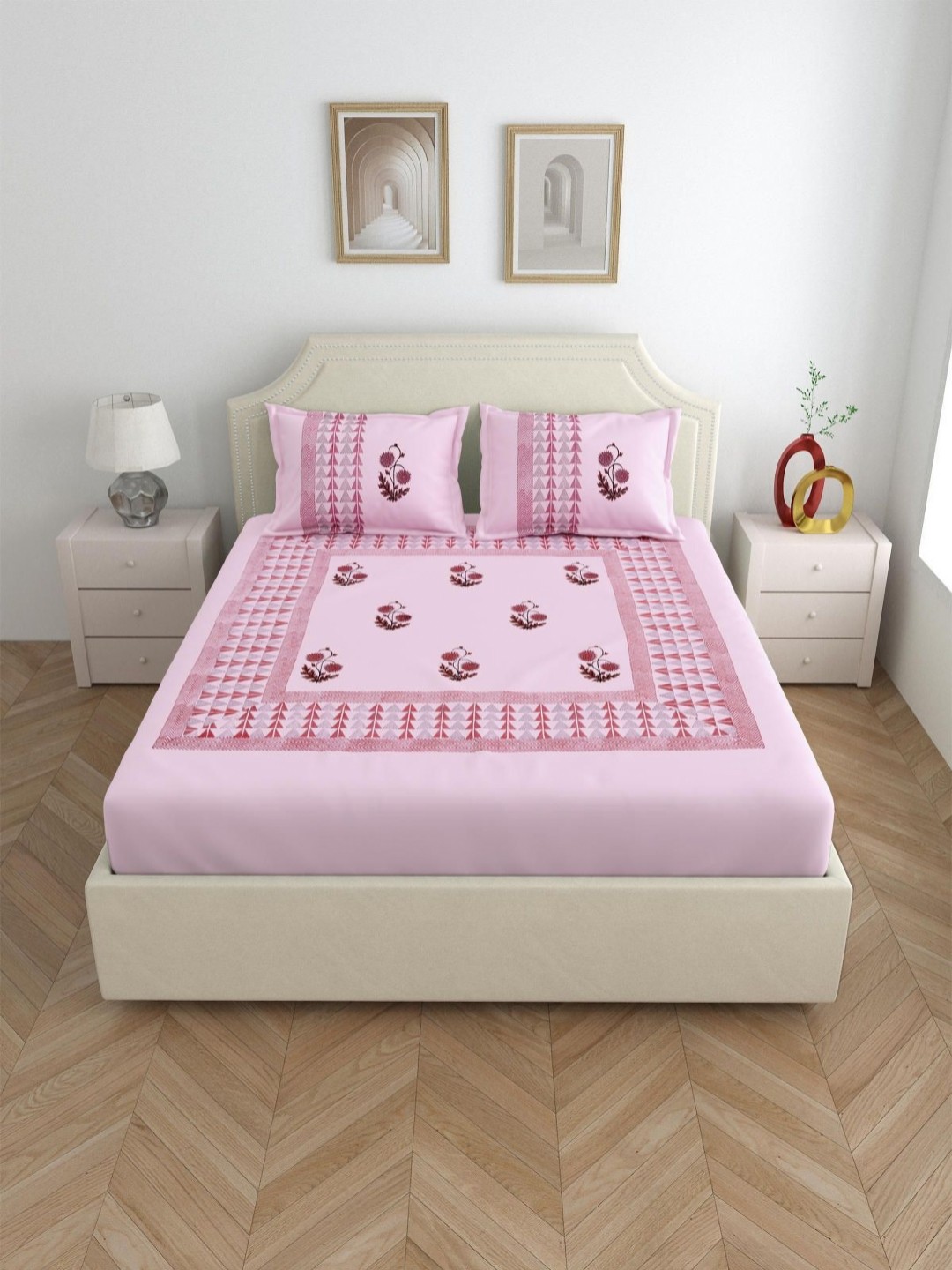 

Salona Bichona Pink & Maroon Ethnic Motifs 210 TC King Bedsheet with 2 Pillow Covers