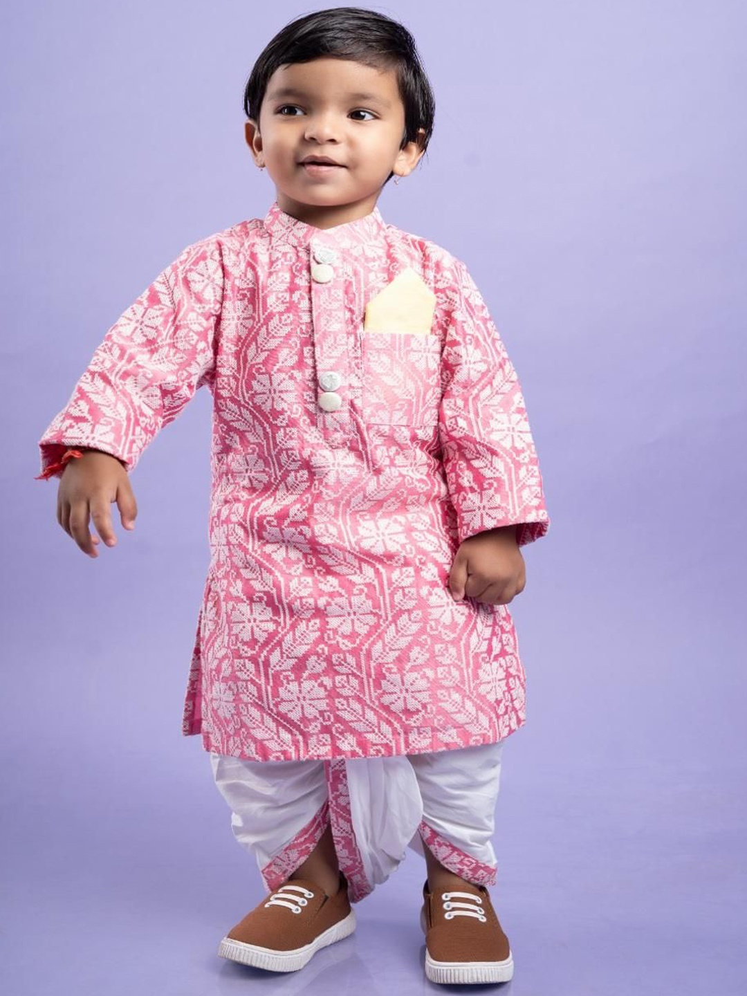 

Kirti Agarwal Boys Floral Embroidered Regular Thread Work Chanderi Silk Kurta with Pyjamas, Pink