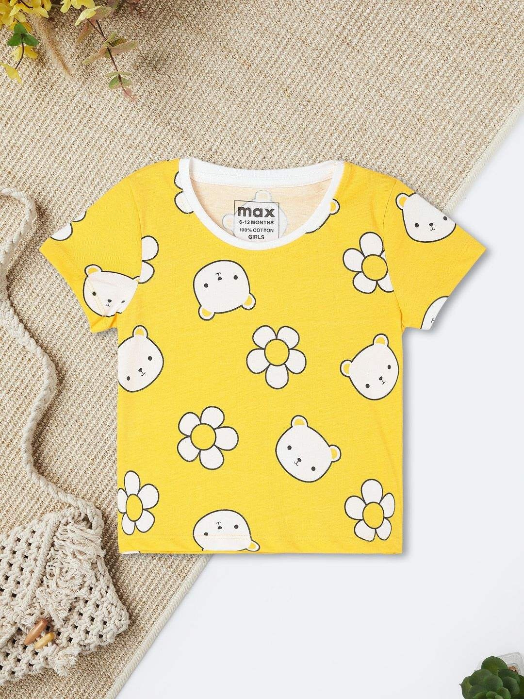 

max Girls Printed V-Neck Applique T-shirt, Yellow
