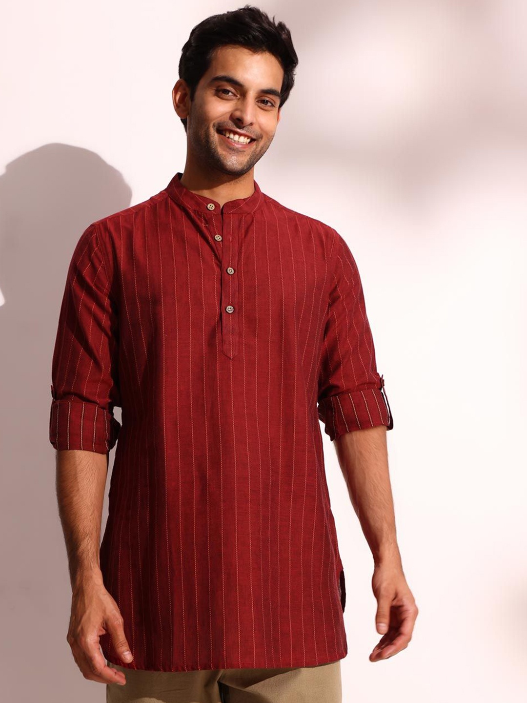 

Fabindia Striped Mandarin Collar Roll-Up Sleeves Cotton Dobby Short Straight Kurta, Red