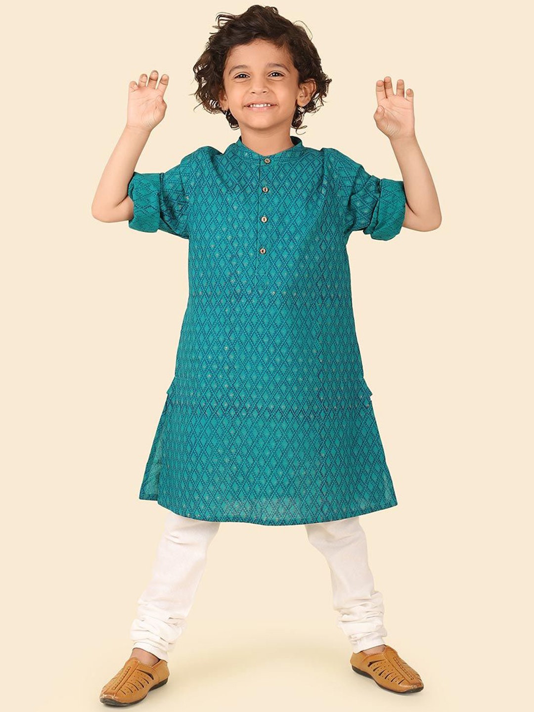 

Fabindia Boys Ethnic Motifs Printed Mandarin Collar Thread Work Straight Kurta, Blue