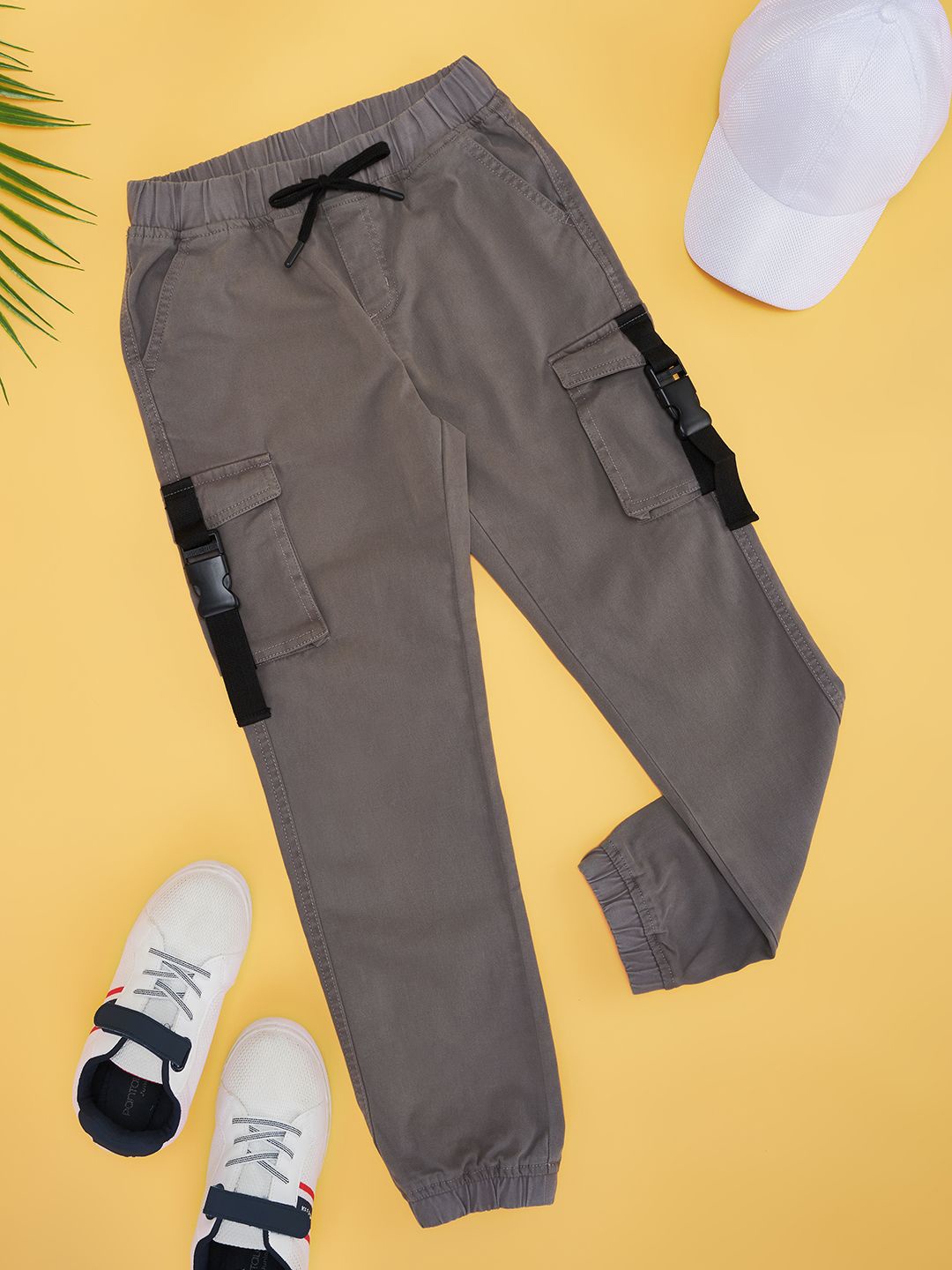 

Pantaloons Junior Boys Regular Fit Pure Cotton Joggers, Grey