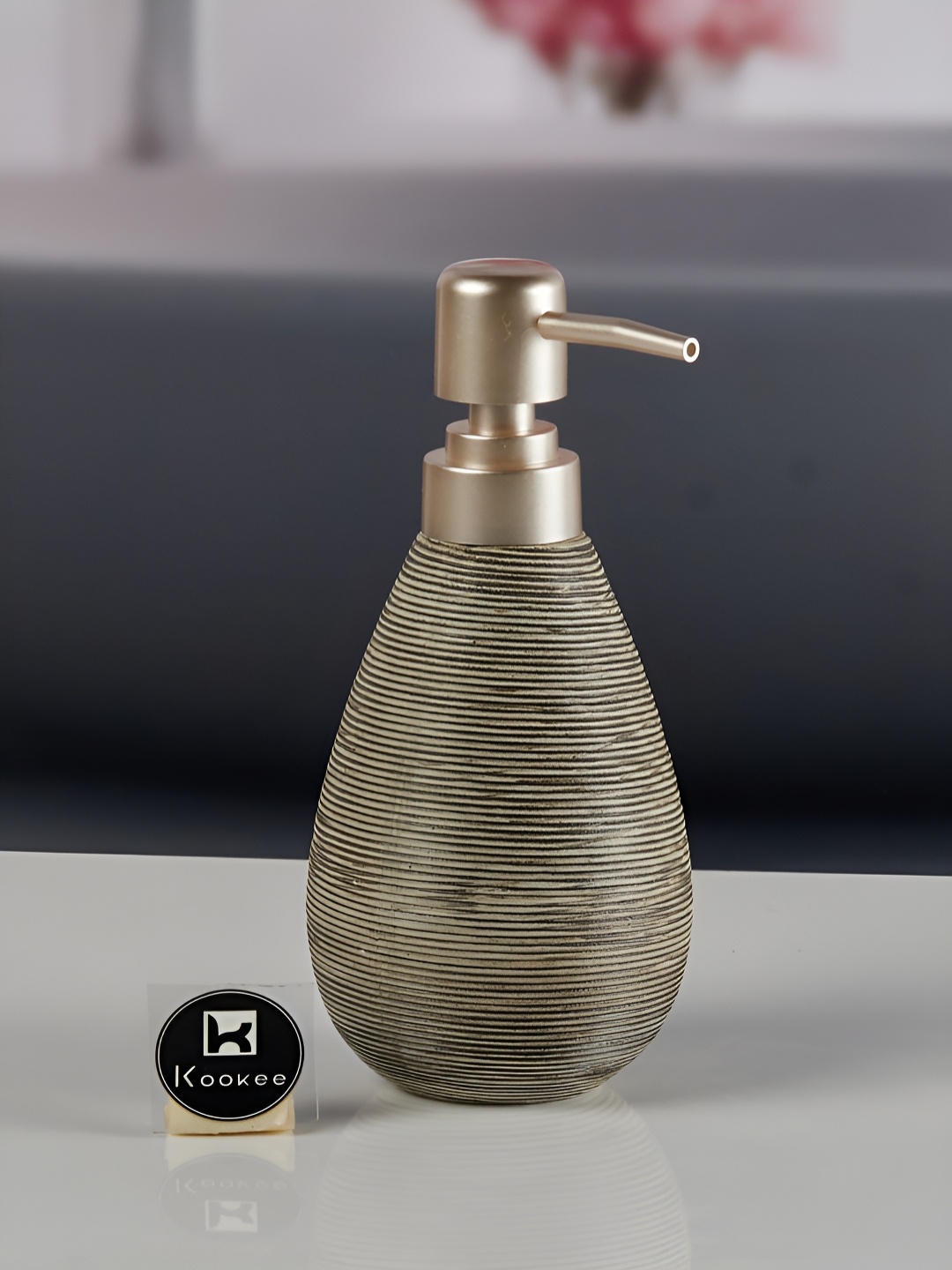 

Kookee Grey Abstract Ceramic Soap Dispenser