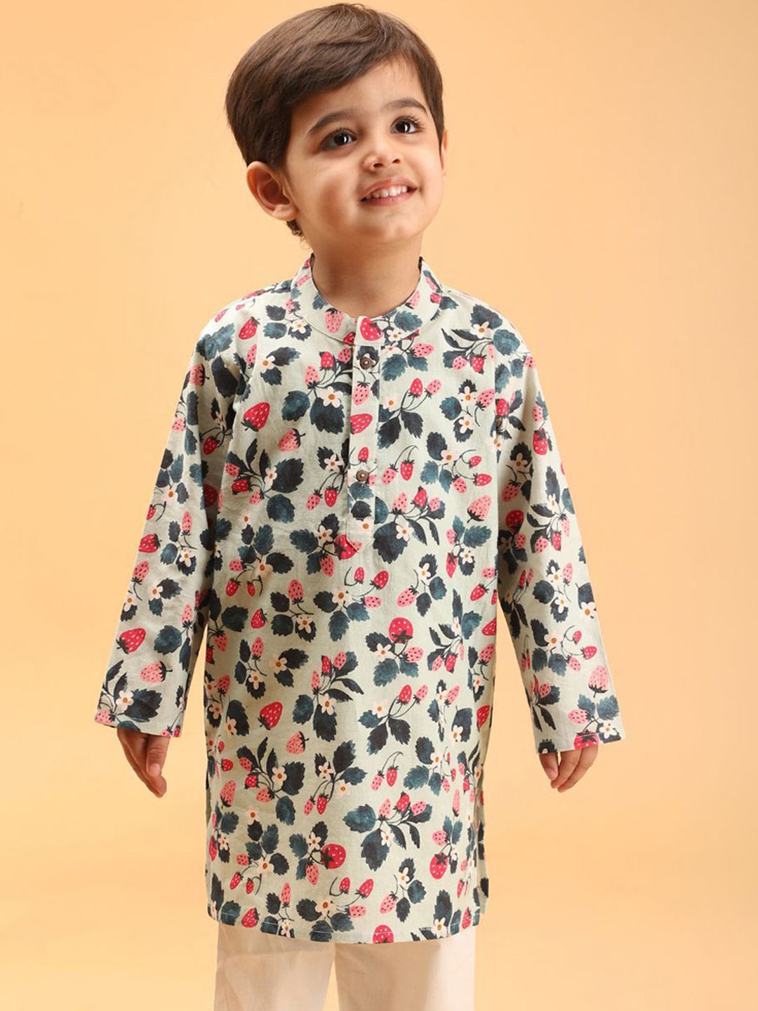 

MAMA AND PEACHES Kids Floral Printed Pure Cotton Kurta with Trousers, Green