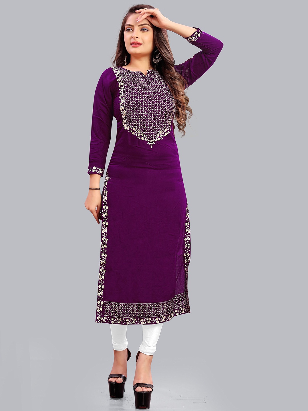 

FANTASY FAB Floral Embroidered Thread Work Straight Kurta, Purple