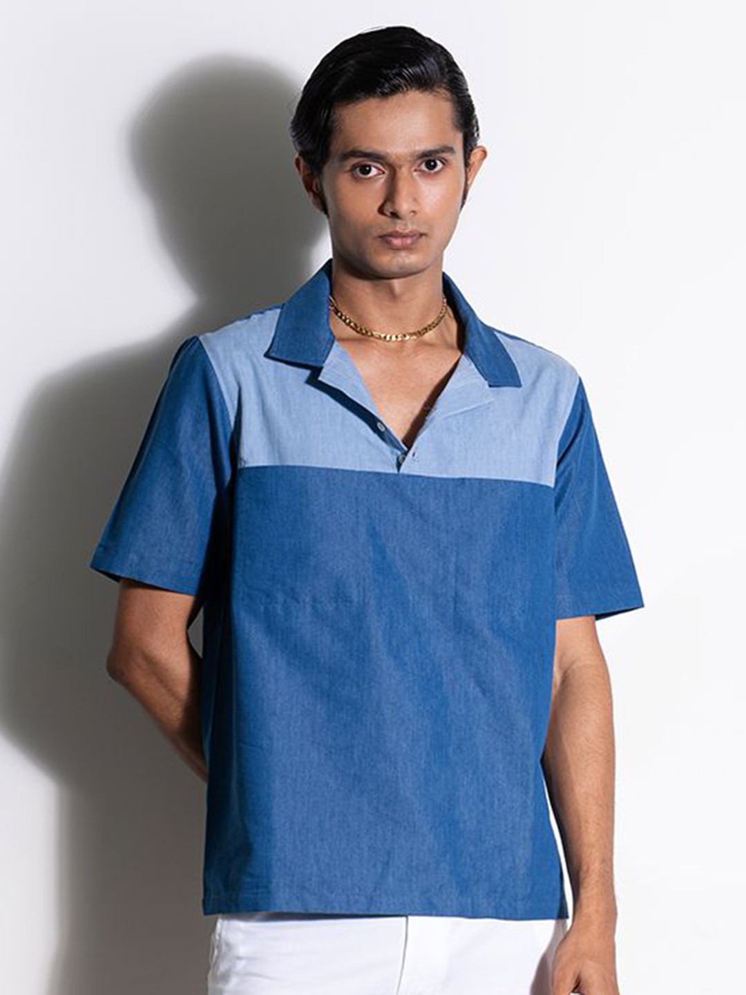 

Ostilos Men Colourblocked Polo Collar Pockets T-shirt, Blue