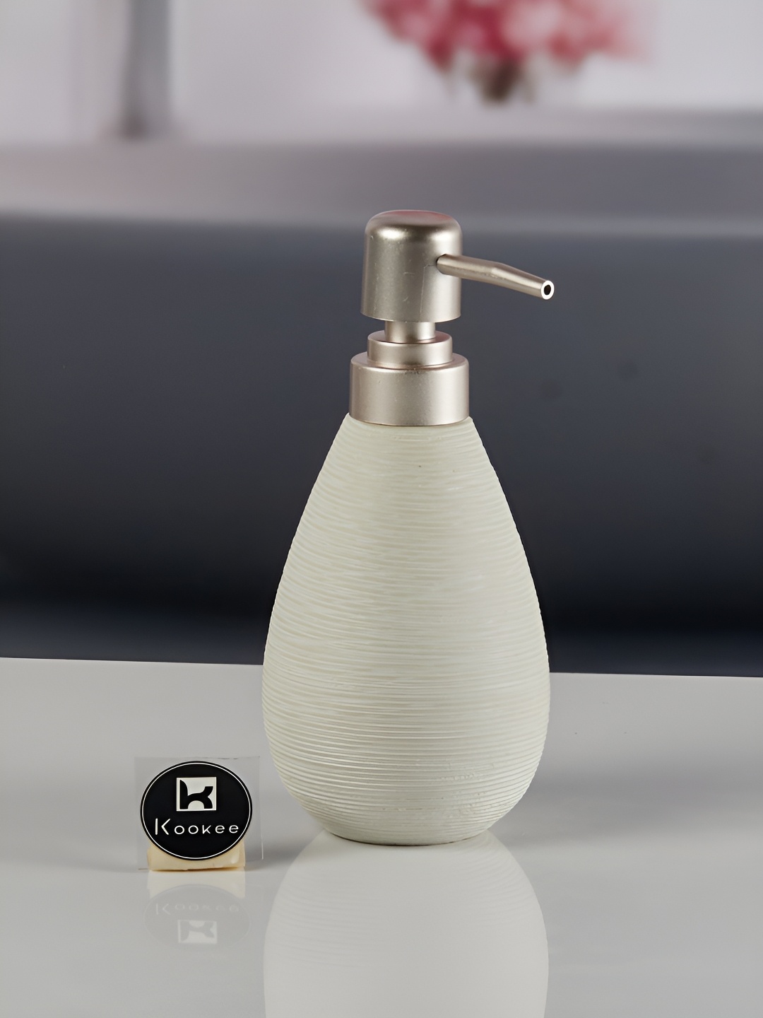 

Kookee White Abstract Ceramic Soap Dispenser