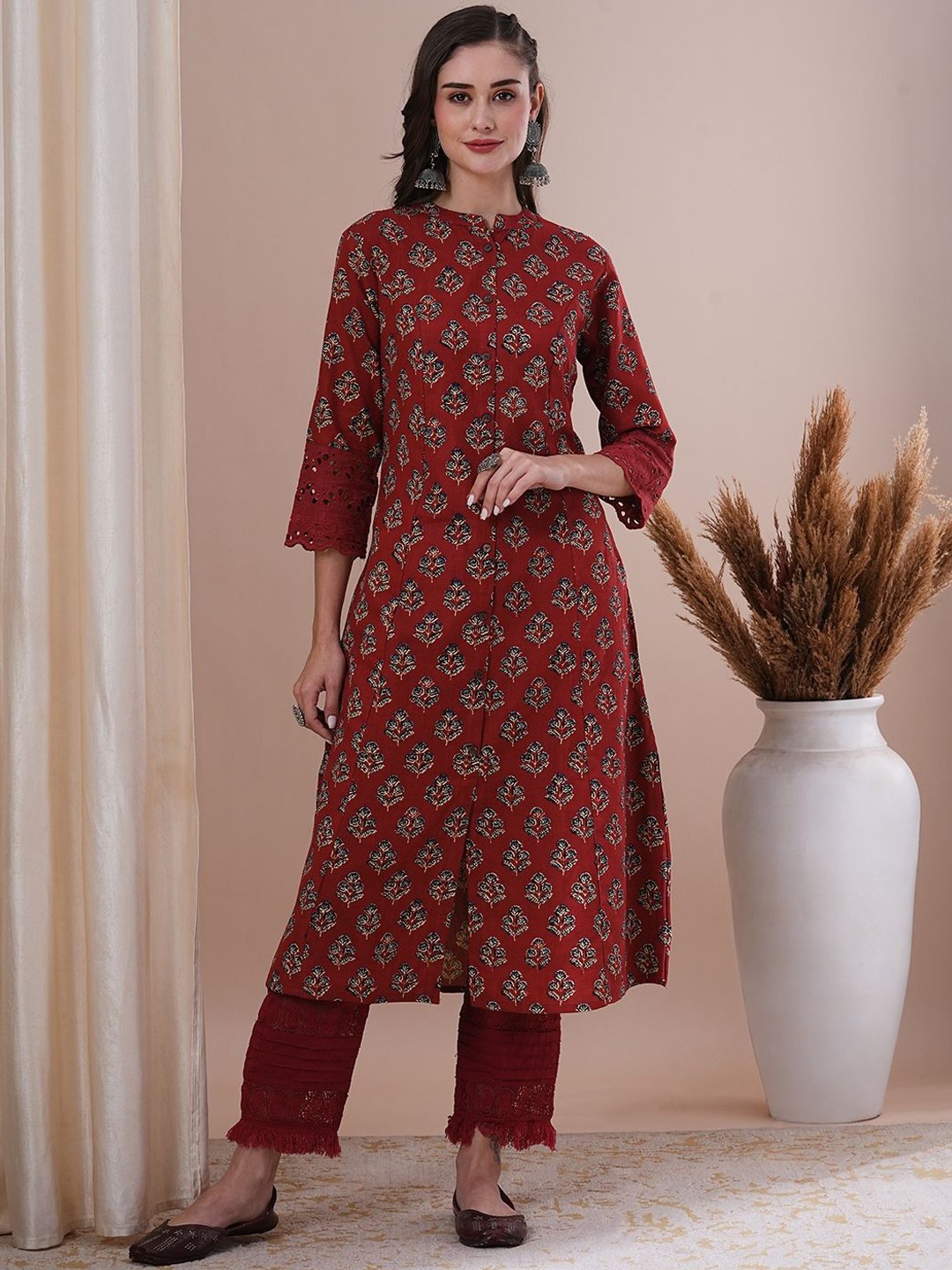 

FASHOR Floral Printed Mandarin Collar Panelled Cotton A-Line Kurta, Maroon
