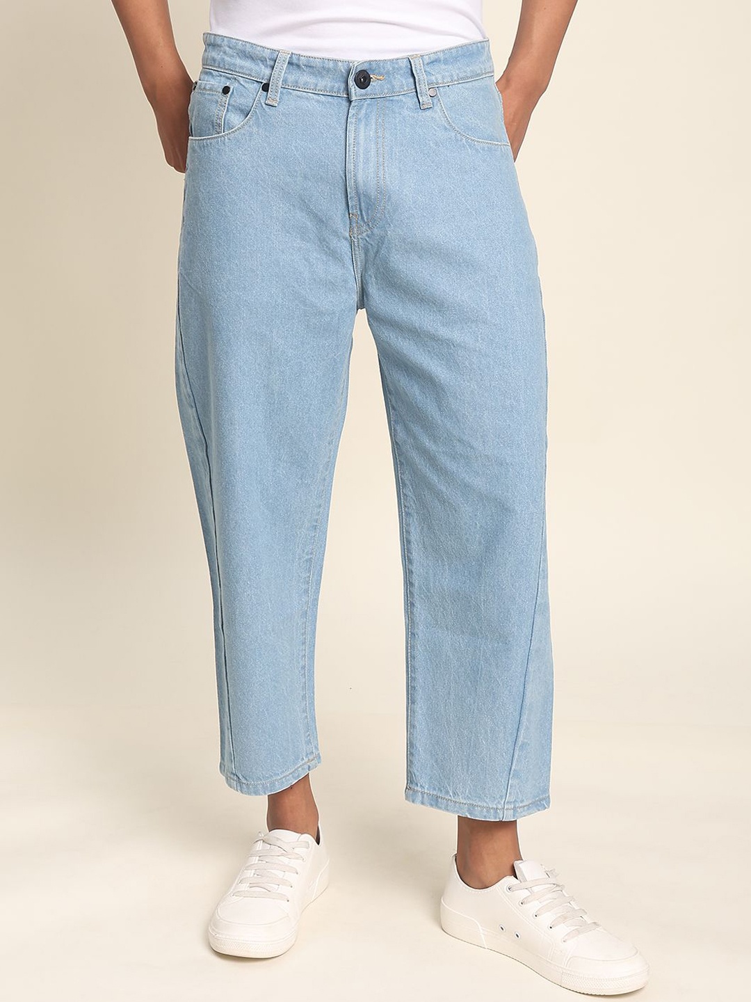 

The Roadster Lifestyle Co Men Pure Cotton Loose Crop Jeans, Blue