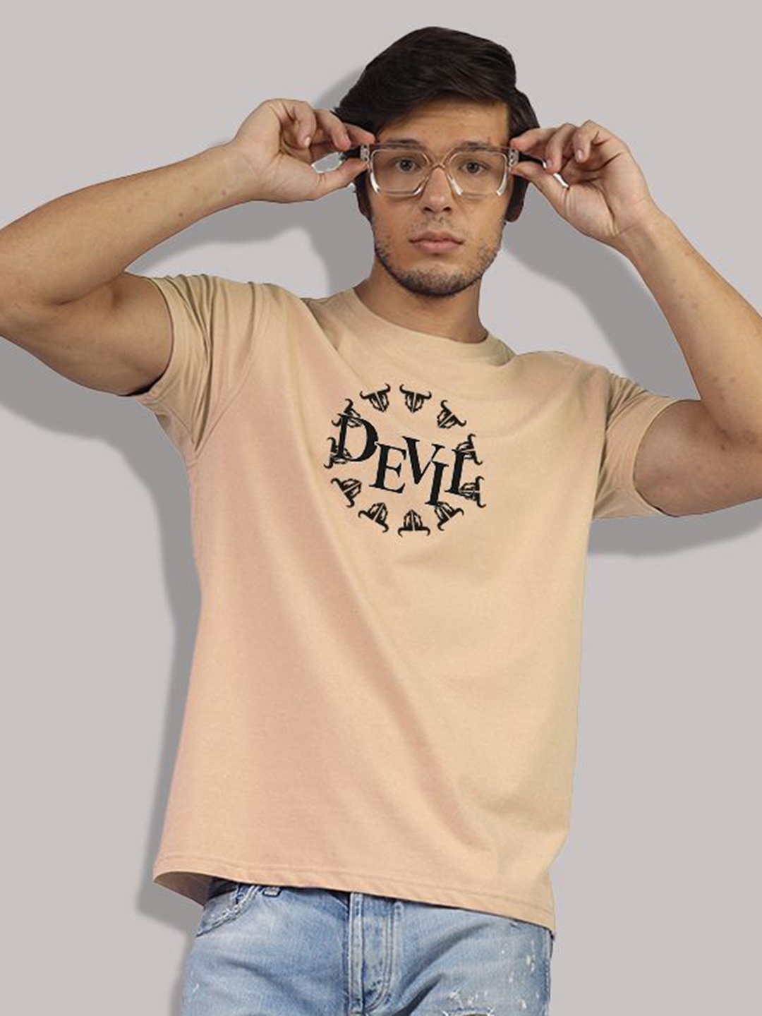 

Greylongg Men Typography Printed Applique T-shirt, Beige