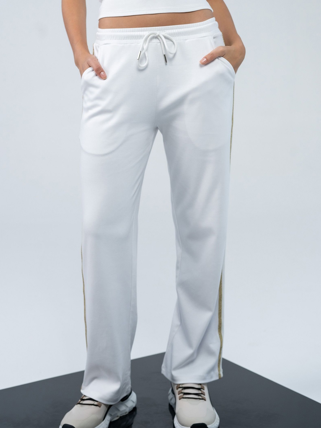 

EDRIO Women Mid-Rise Regular Fit Track Pants, White