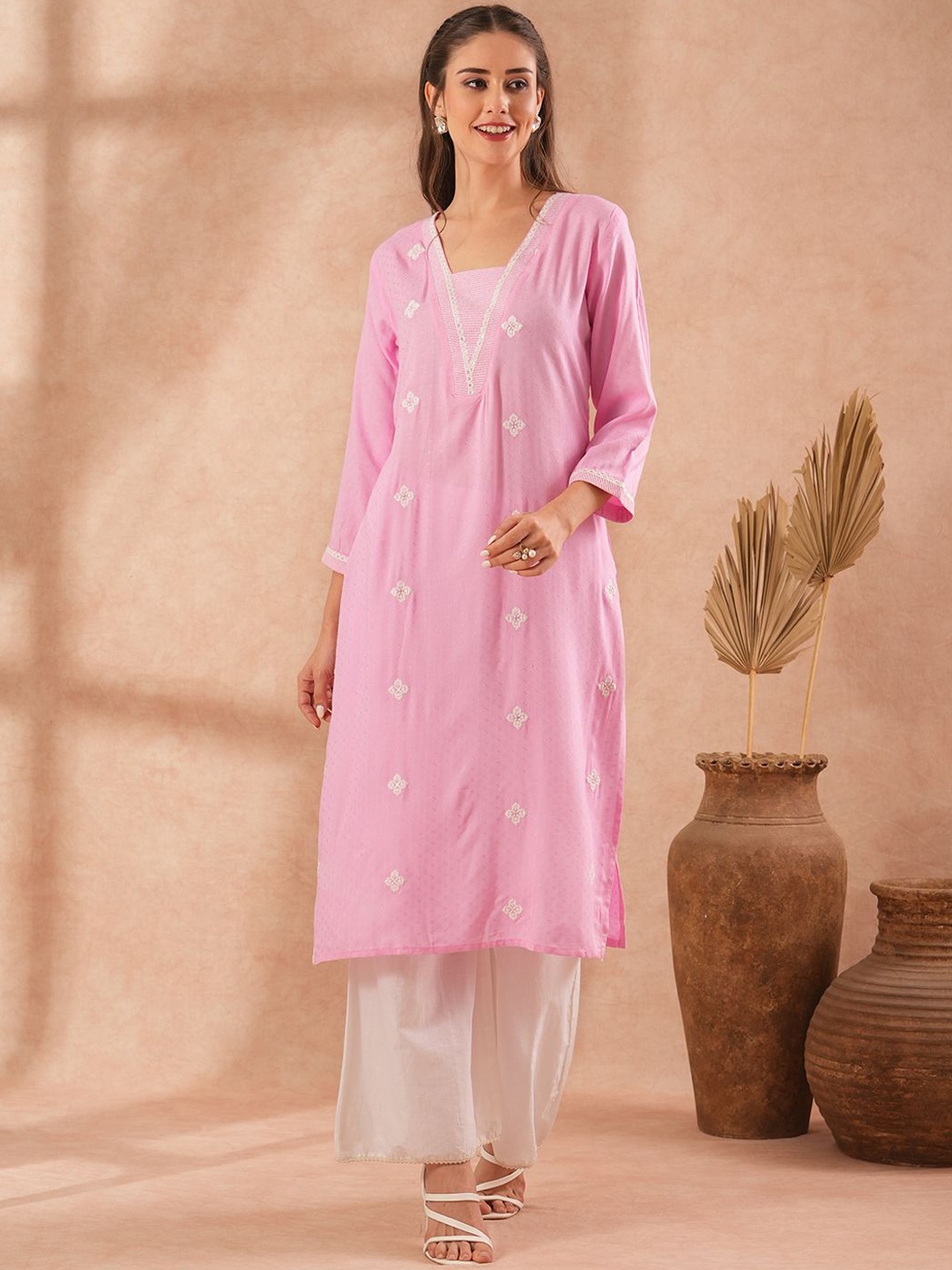 

FASHOR Floral Embroidered Thread Work Square Neck Straight Kurta, Pink