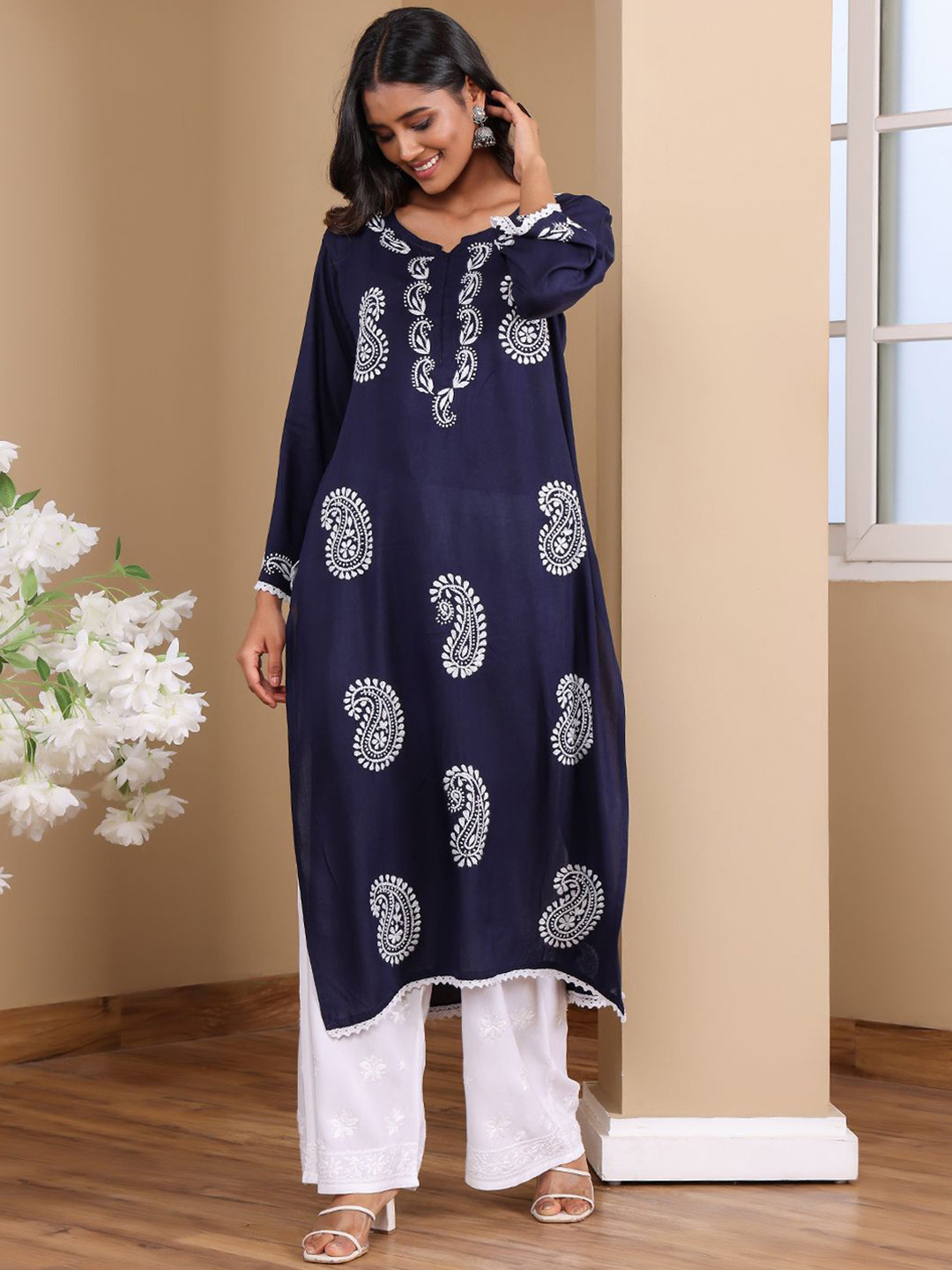 

Chowkhat Floral Embroidered Round Neck Long Sleeves Chikankari Work Viscose Rayon Kurta, Navy blue