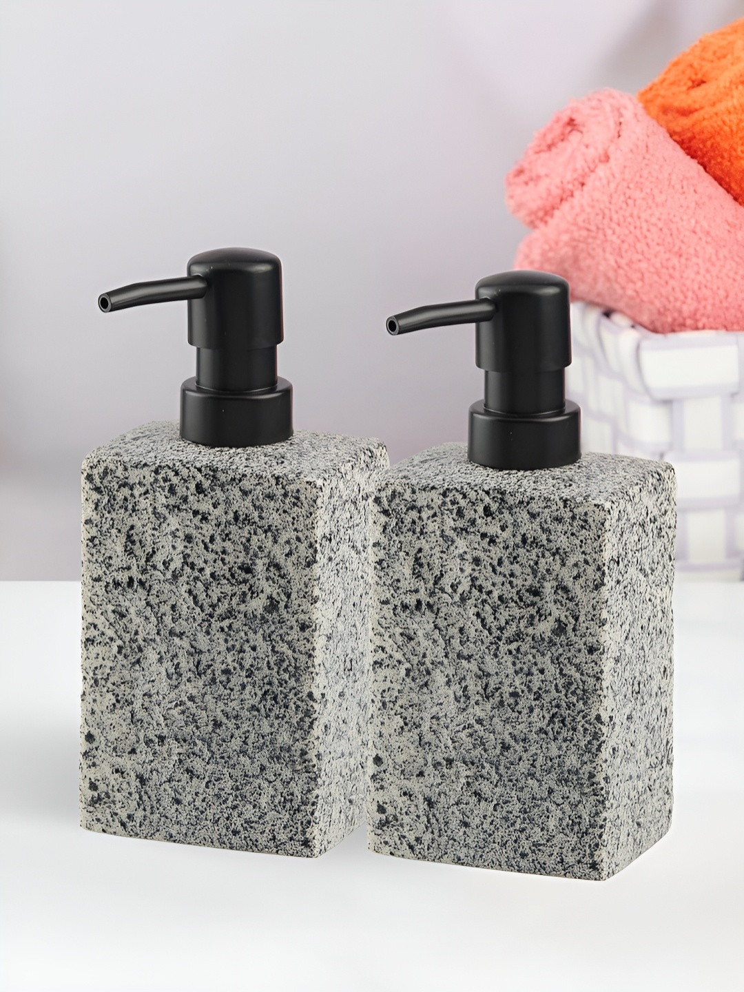 

Kookee Grey 2 piece Abstract Ceramic Soap Dispenser