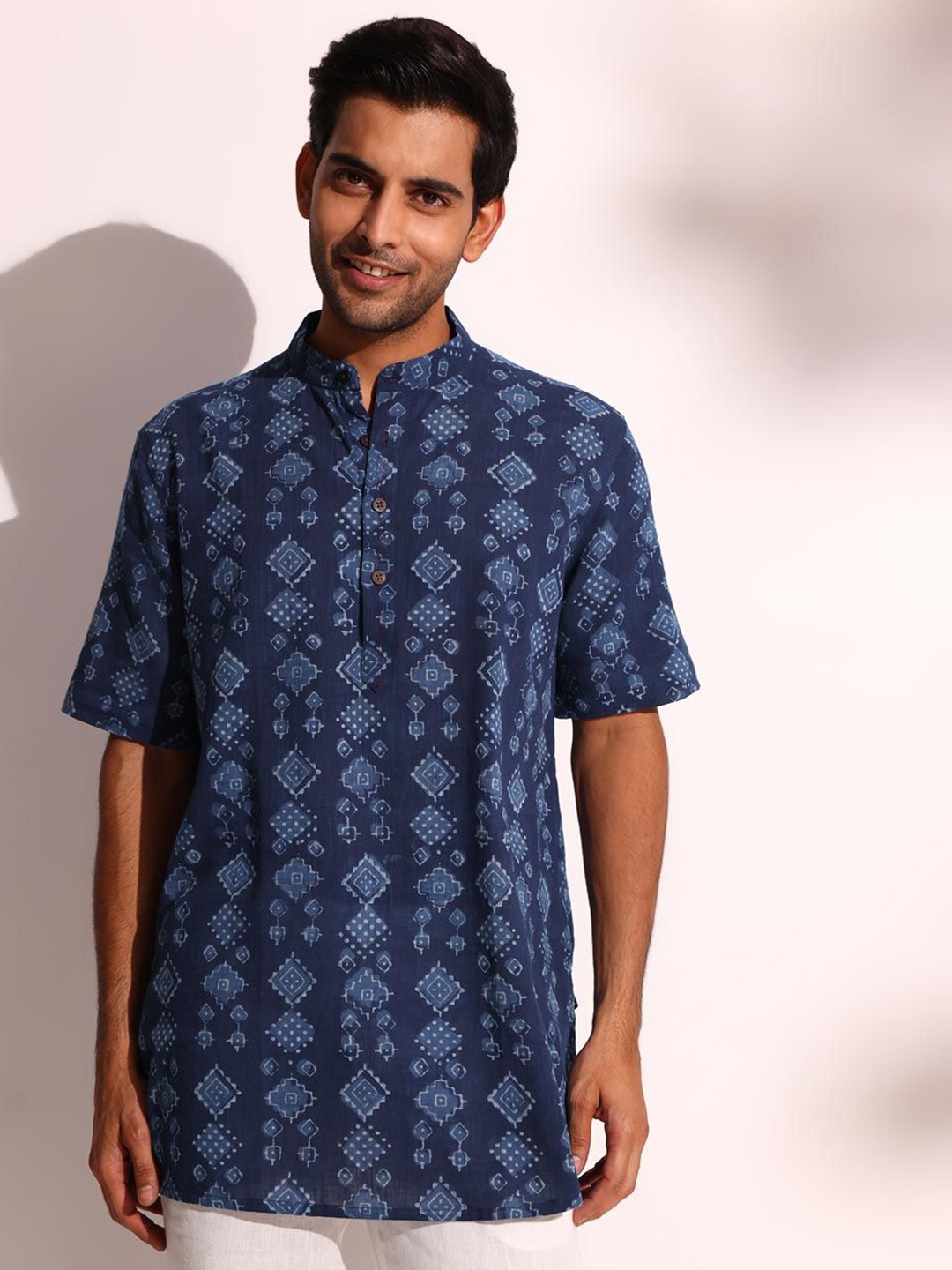 

Fabindia Ethnic Motifs Printed Band Collar Cotton Short Straight Kurta, Blue