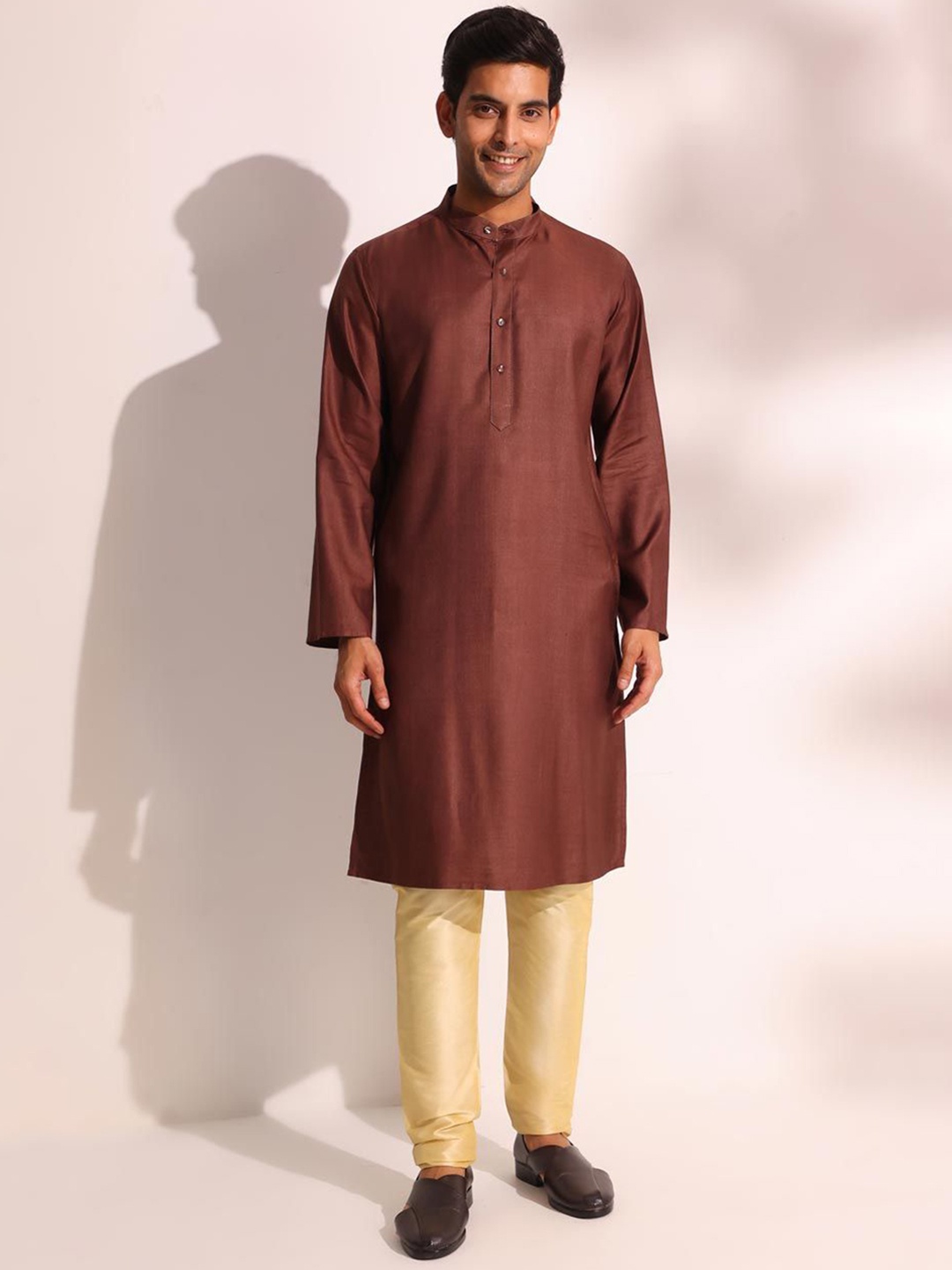 

Fabindia Mandarin Collar Straight Kurta, Brown