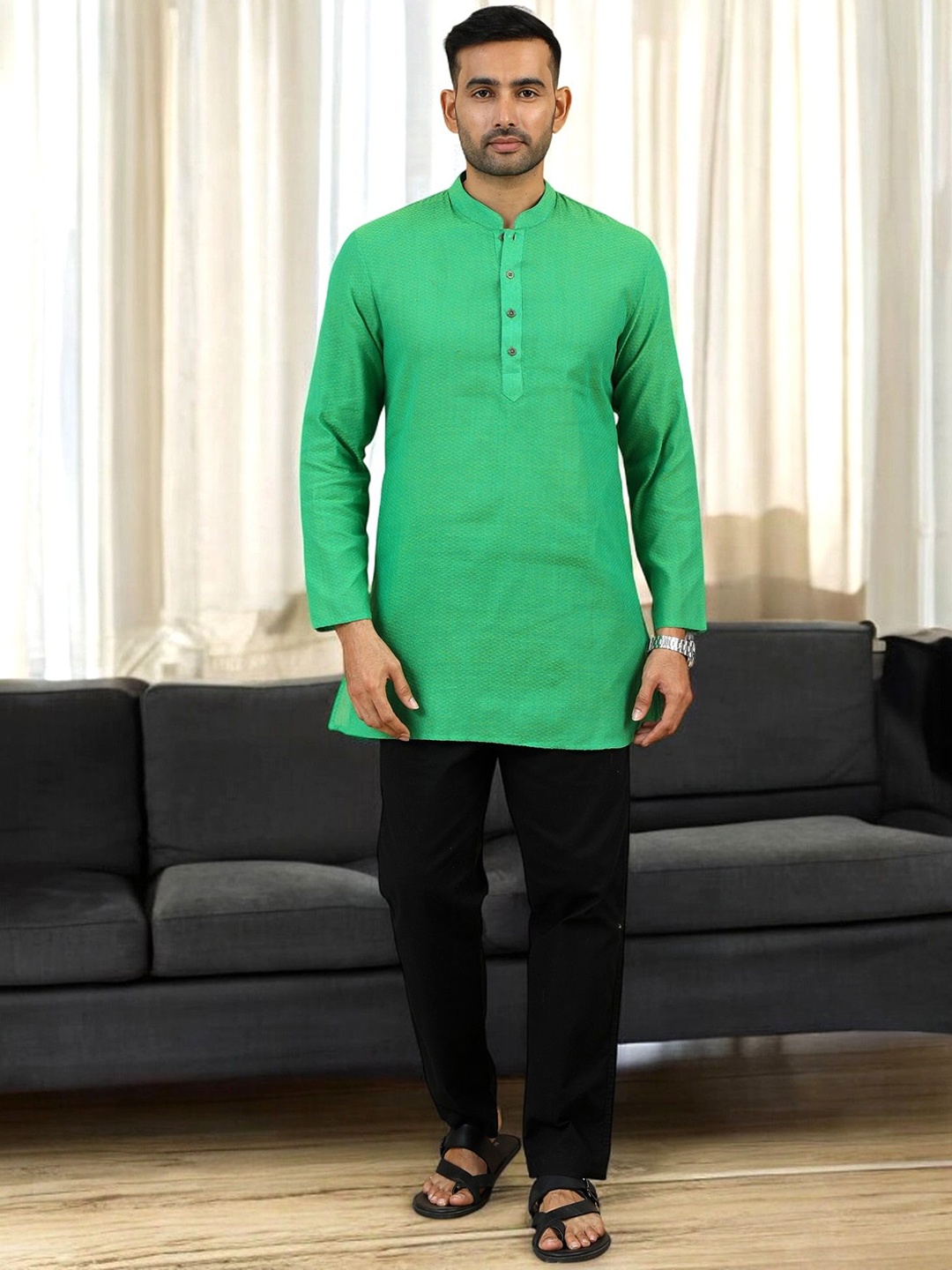 

TATTVA Geometric Woven Design Mandarin Collar Pure Cotton Short Kurta, Green