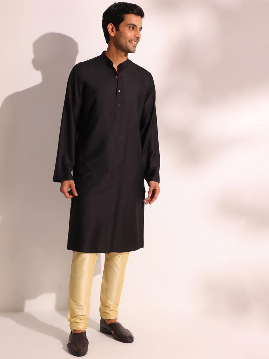 

Fabindia Mandarin Collar Straight Kurta, Black