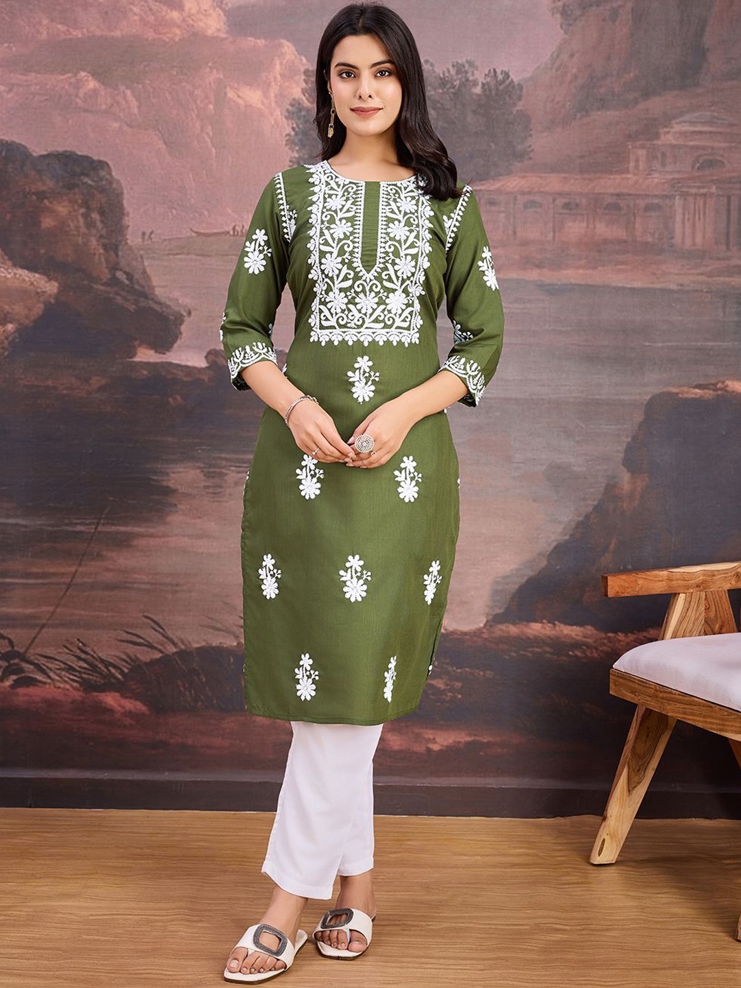 

House of Pataudi Floral Embroidered Cotton Straight Kurta, Green