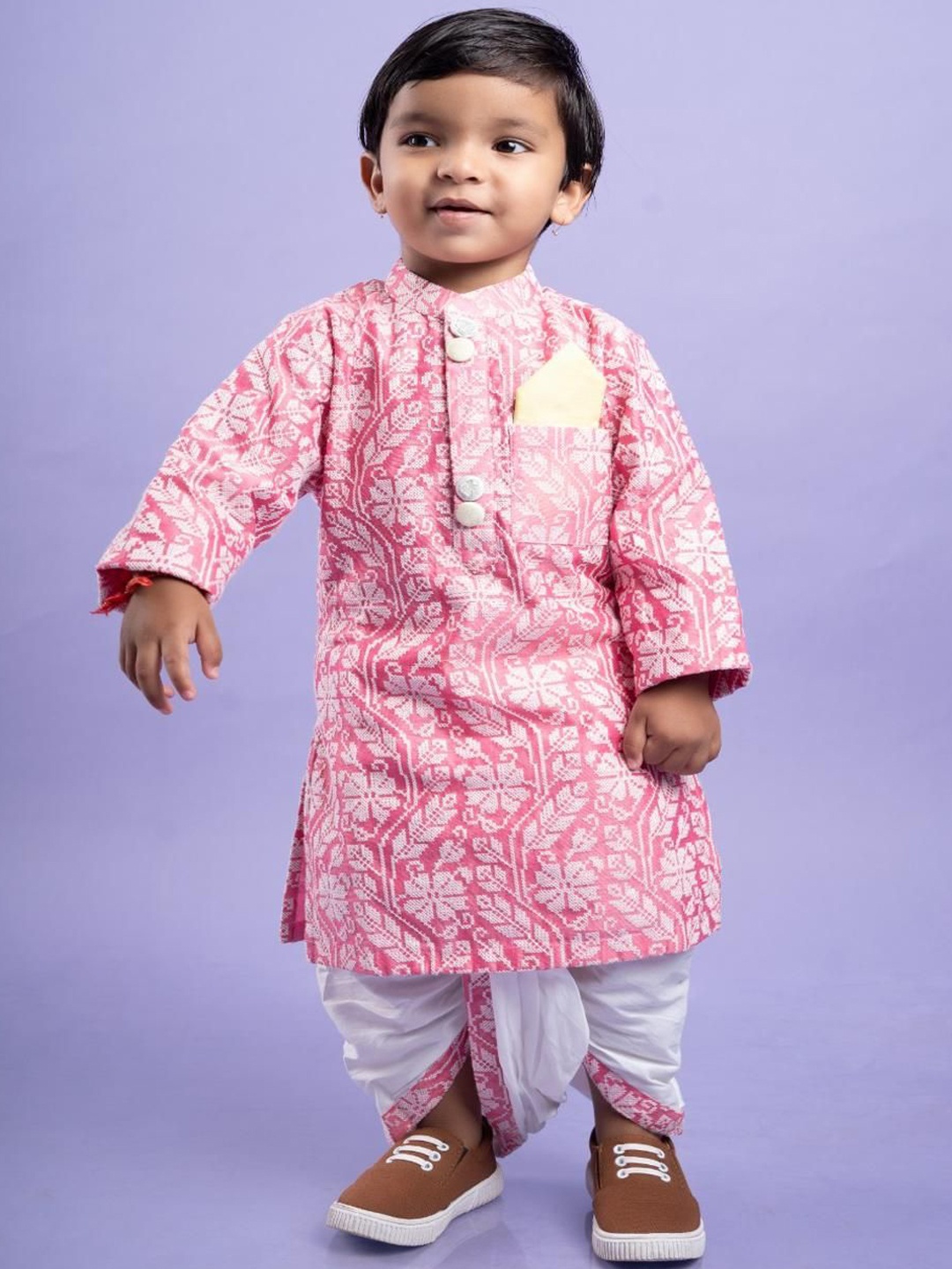 

Kirti Agarwal Boys Floral Embroidered Regular Thread Work Chanderi Silk Kurta with Pyjamas, Pink